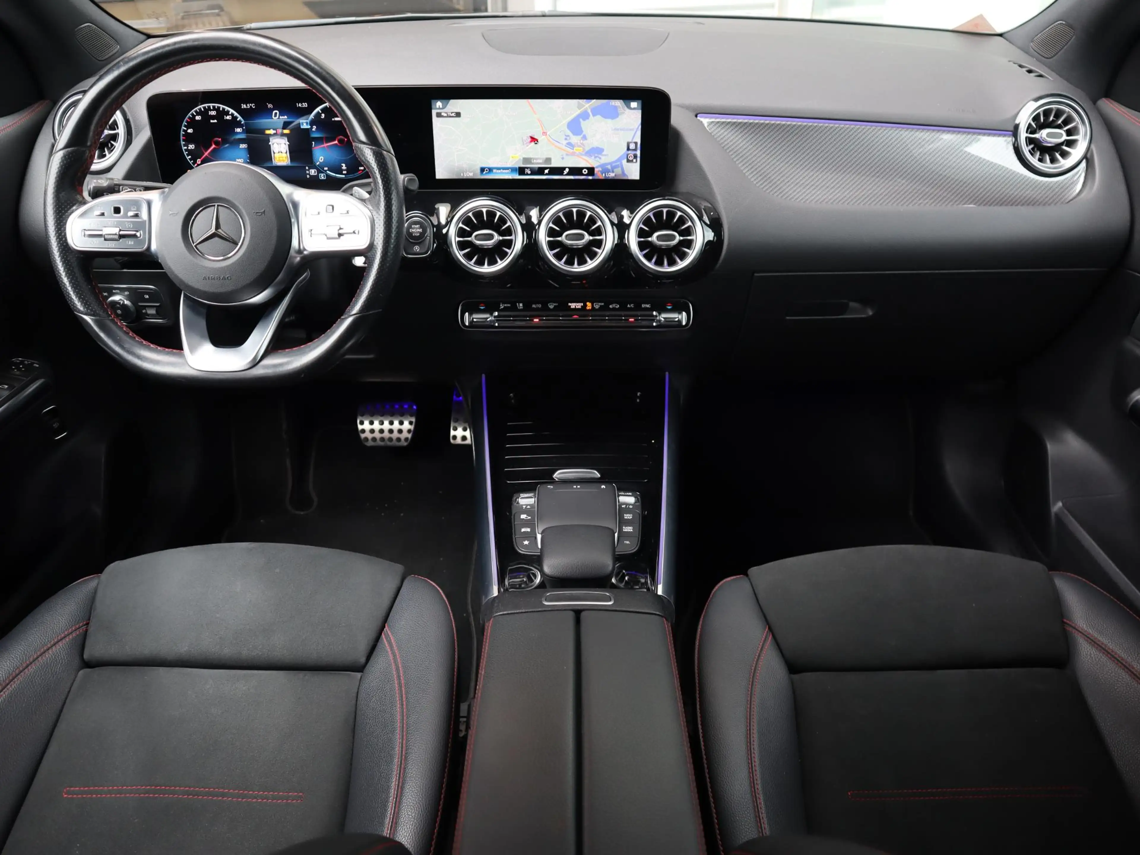 Mercedes-Benz GLA 200 Business Solution AMG l Trekhaak l Stoelverwarming — photo 15