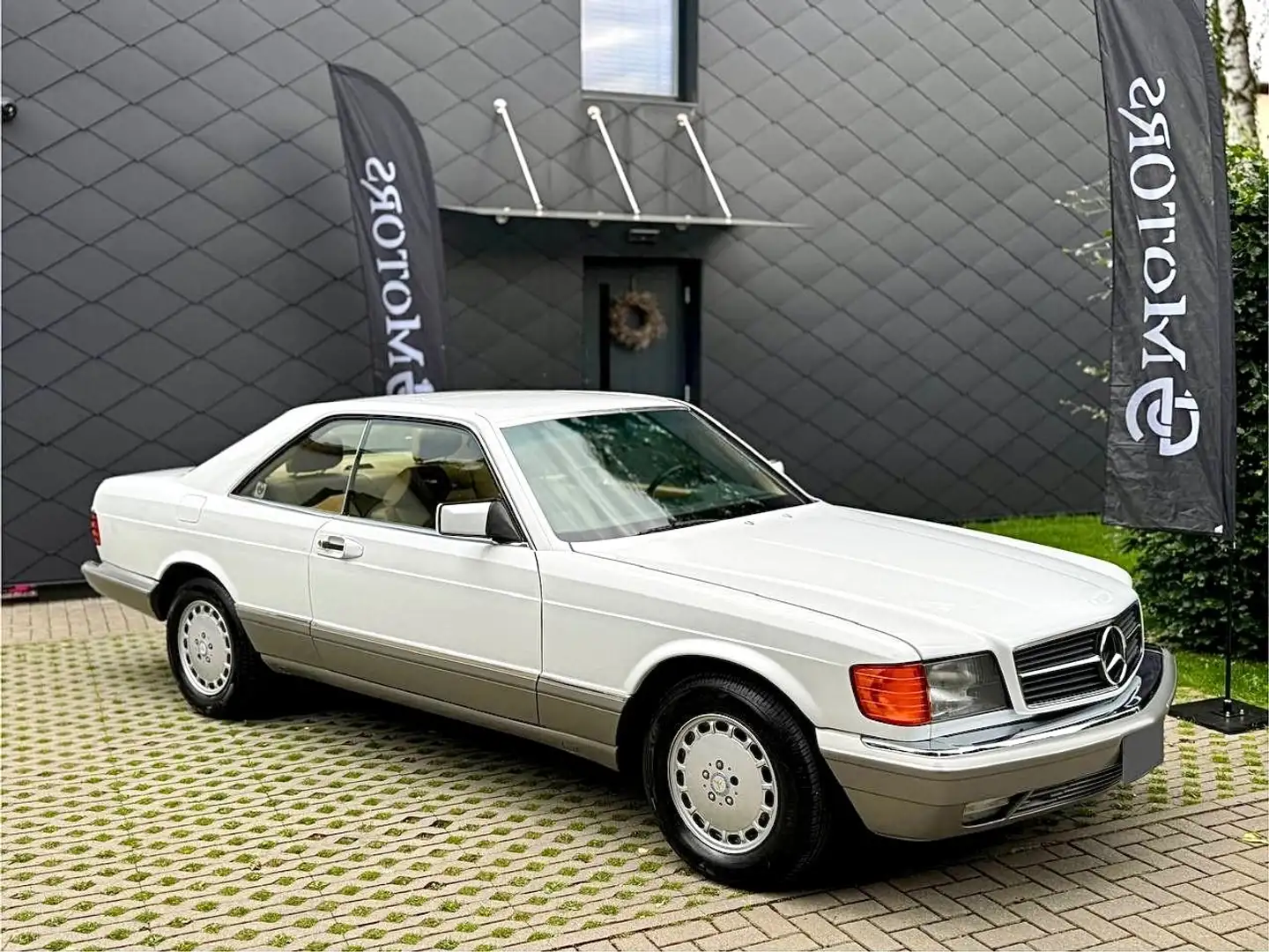 Mercedes-Benz 560 SEC Coupe W126 C126 Weiß - 2