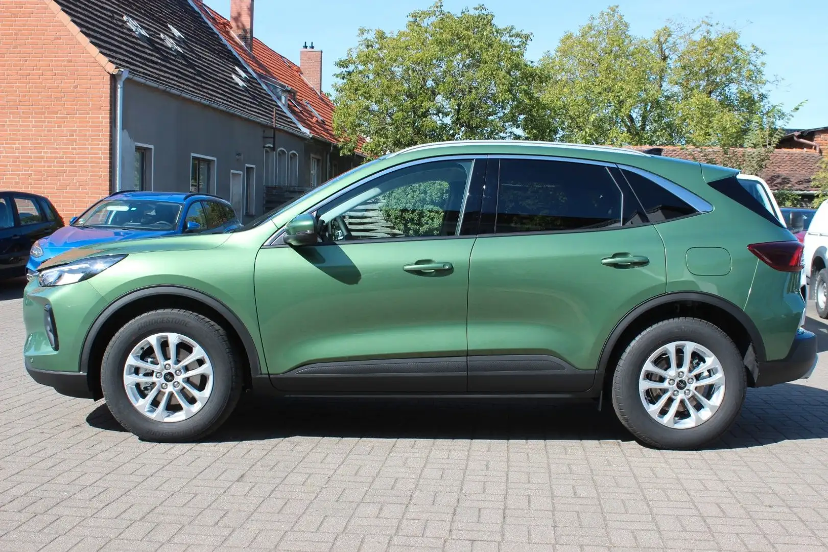 Ford Kuga Titanium+AUTOMATIK+RFK+ALLWETTER+AHK Grün - 1