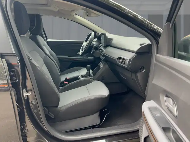Dacia Sandero Stepway view 8