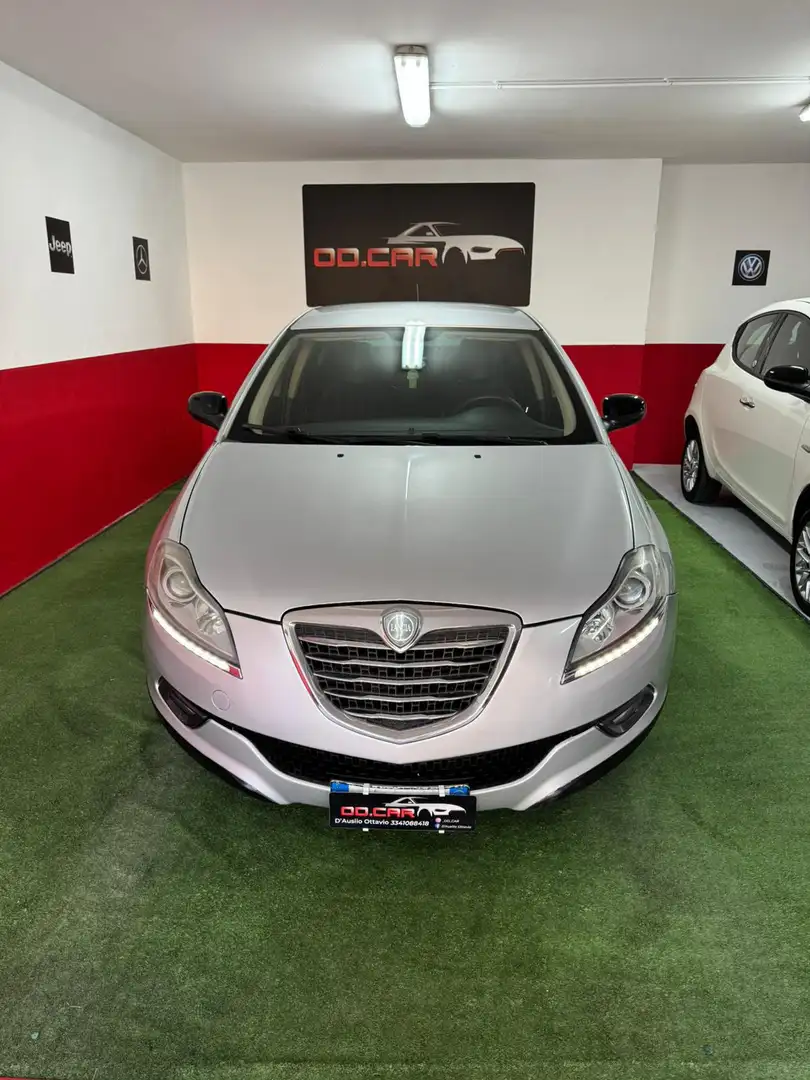 Lancia Delta 1.6 mjt Argento 120cv dpf - 2