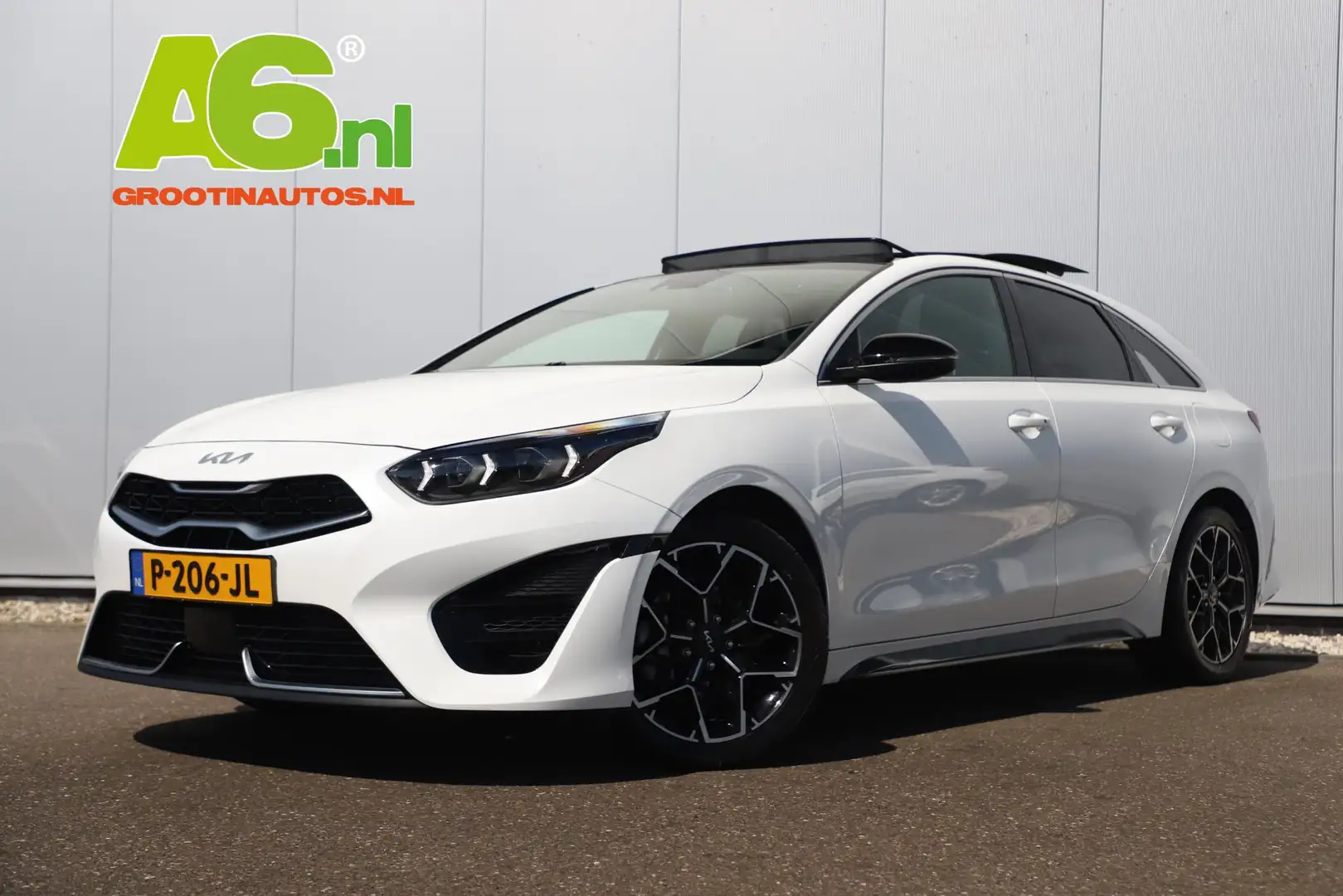 Kia ProCeed / pro_cee'd 1.5 T-GDi GT-Line 161PK Automaat Panoramadak Half Wit - 1