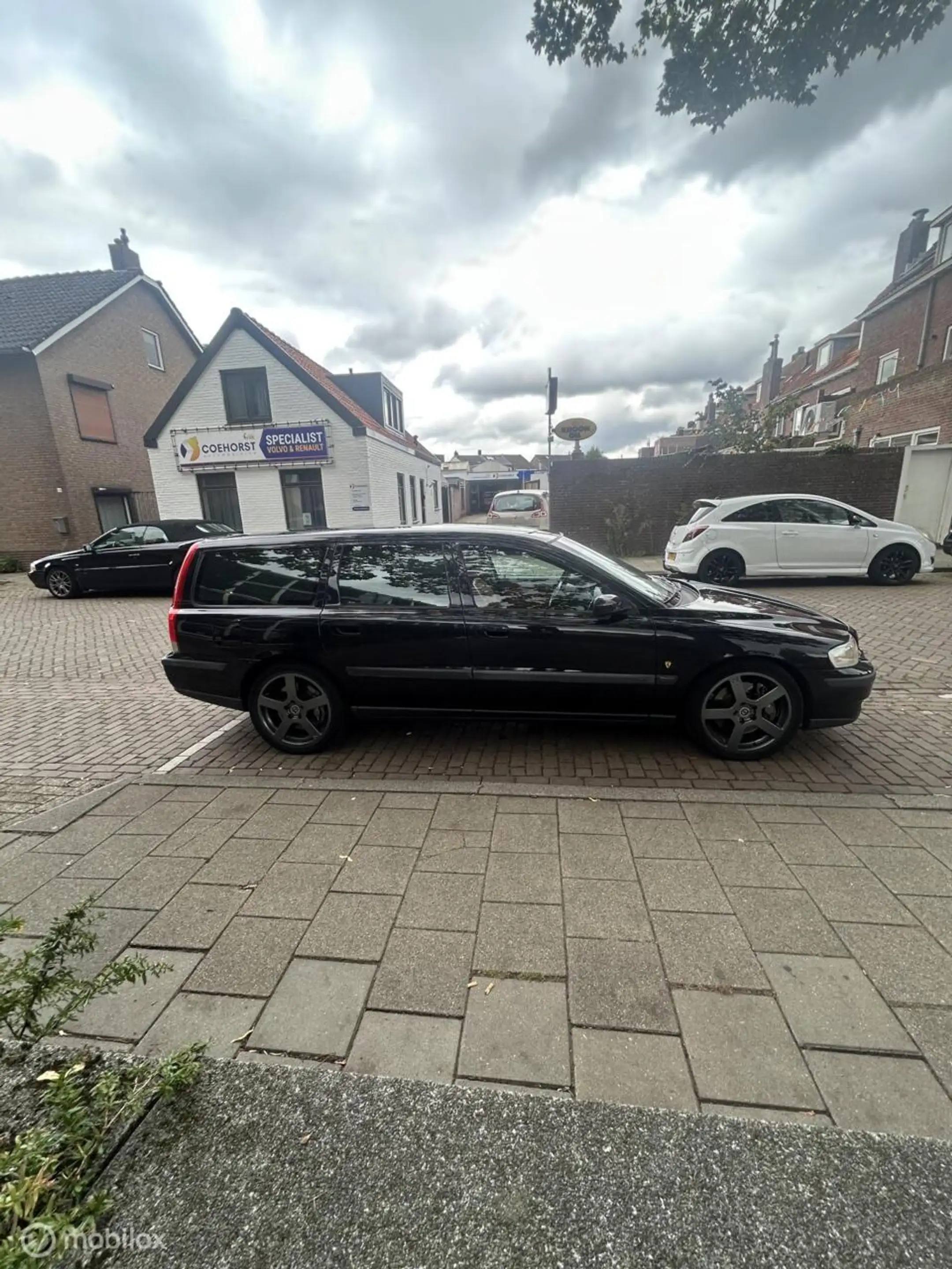 Volvo V70 2.5 R Geartronic — photo 10
