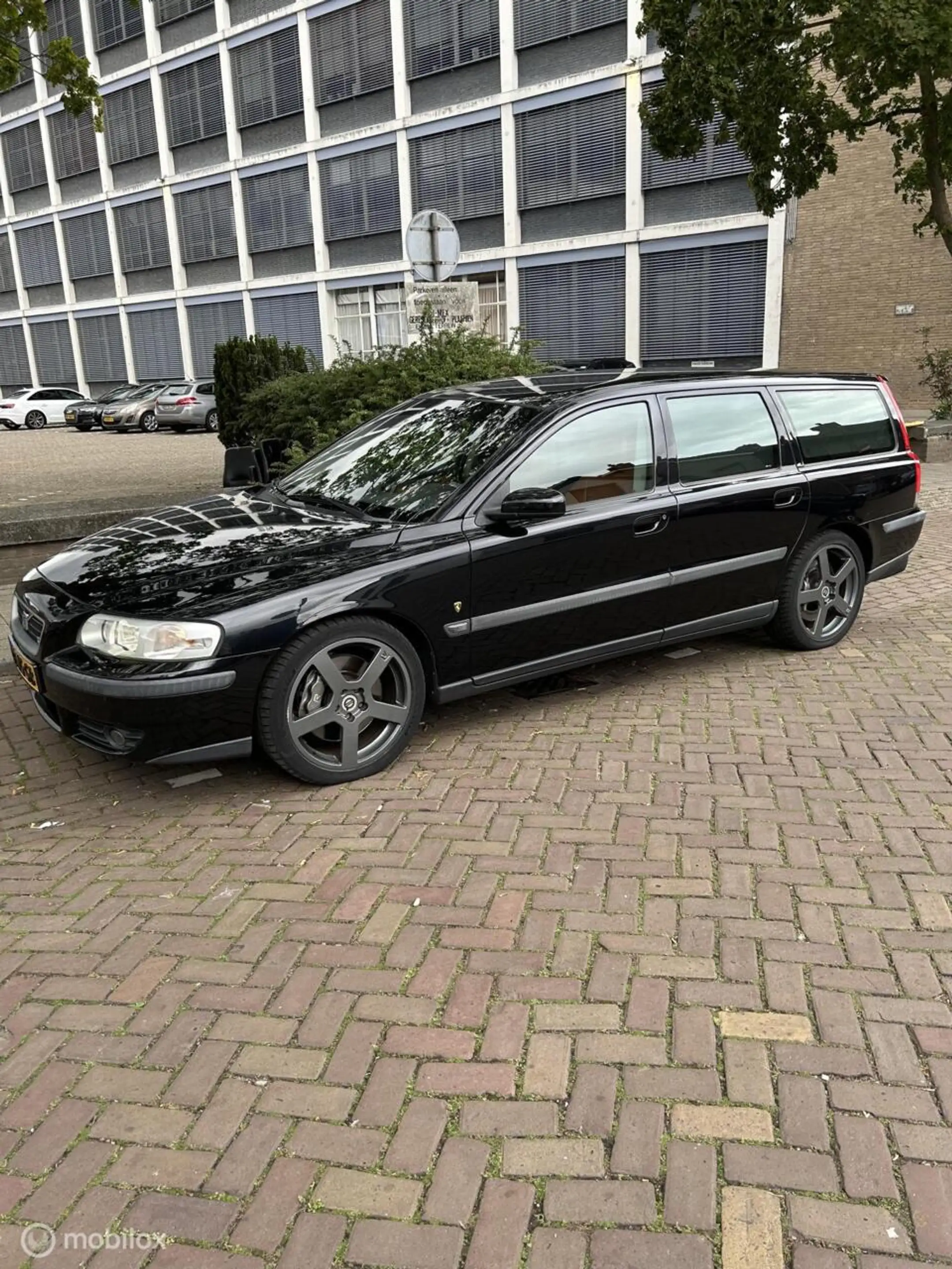 Volvo V70 2.5 R Geartronic — photo 3