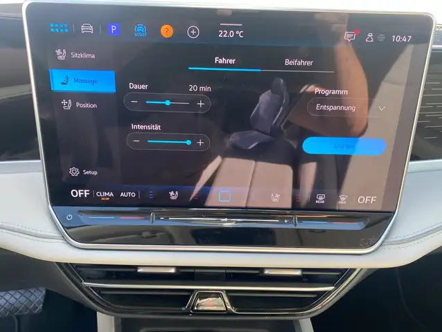 Volkswagen Passat view 20