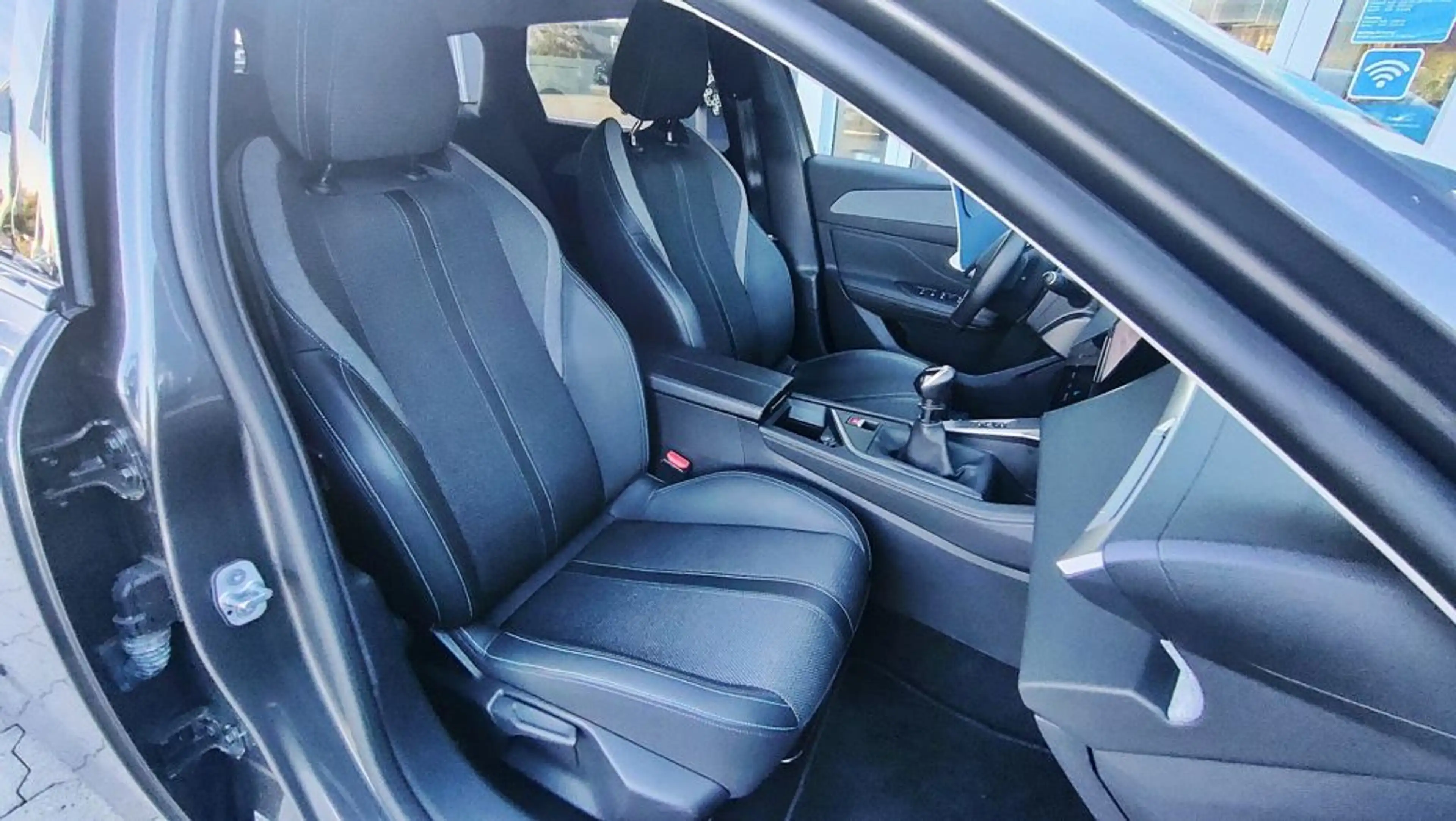 Peugeot 308 SW PureTech 130 Allure Pack — photo 9