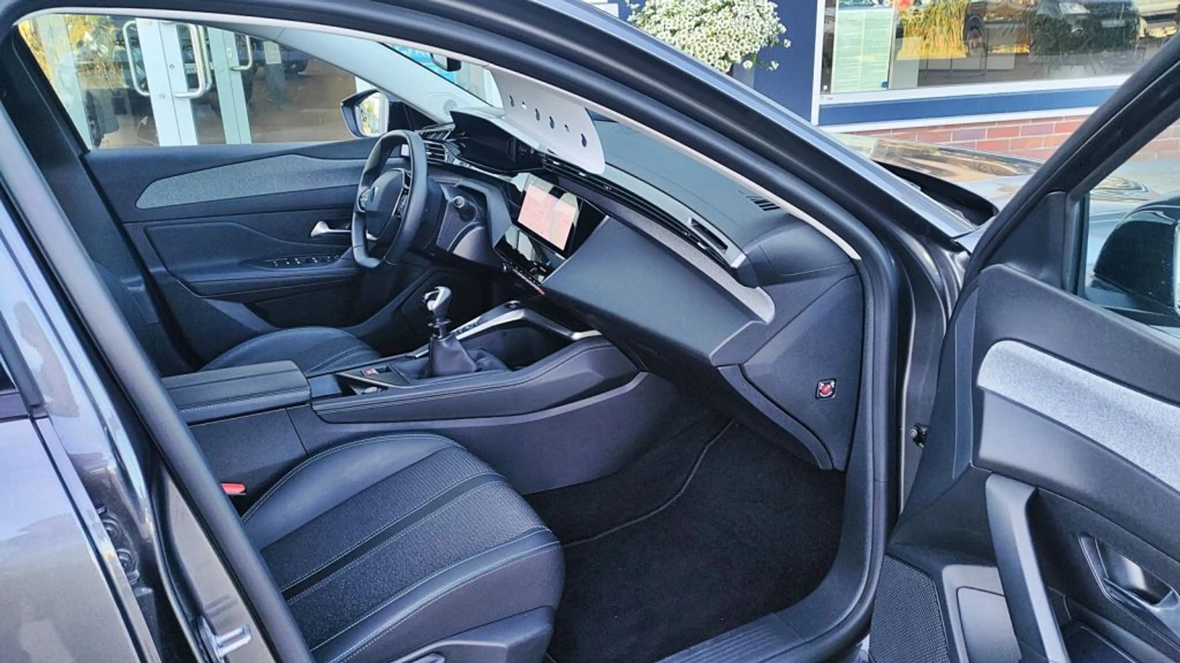 Peugeot 308 SW PureTech 130 Allure Pack — photo 8