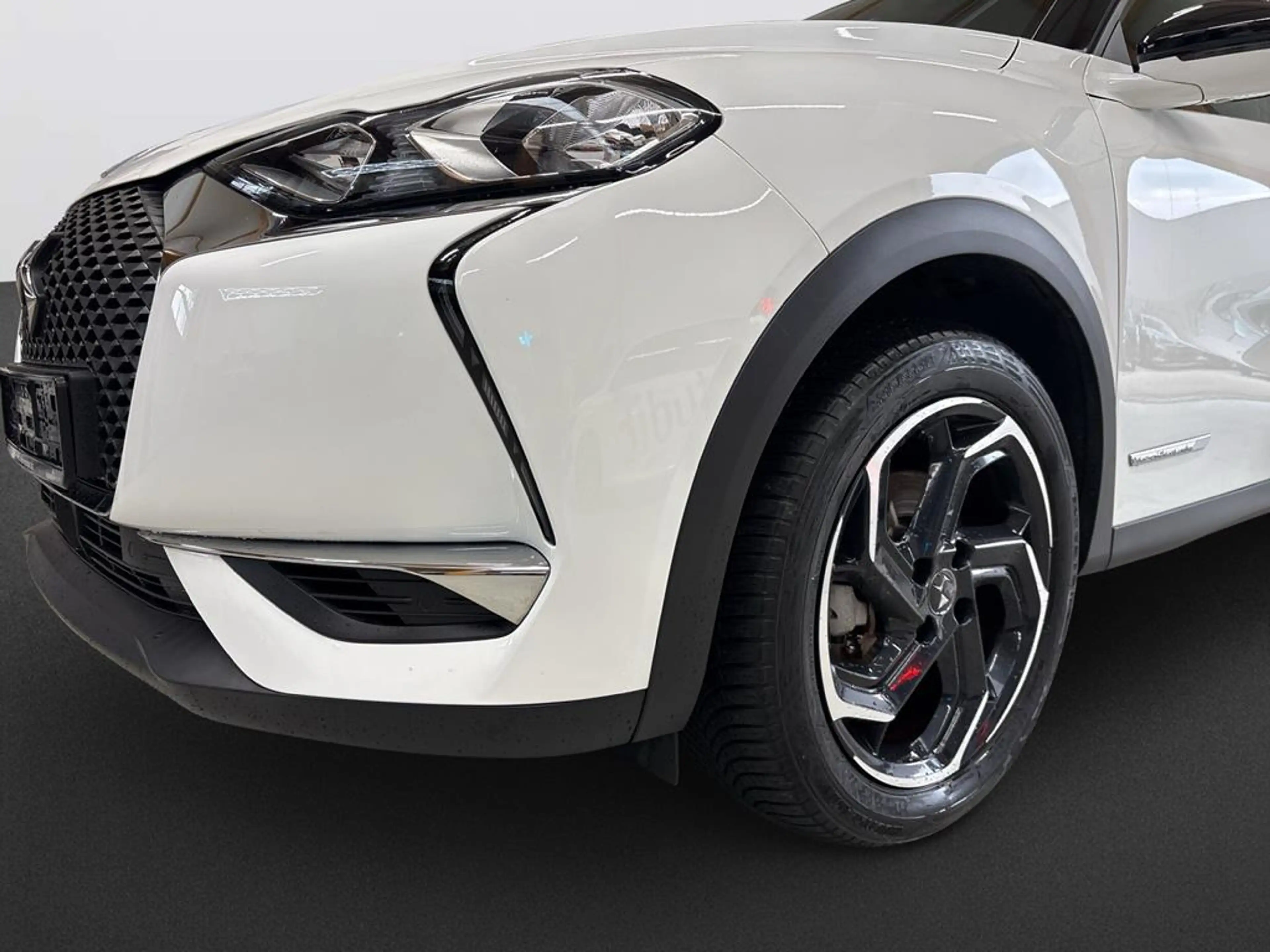 DS Automobiles DS 3 Crossback E-Tense Toits de Paris — photo 9
