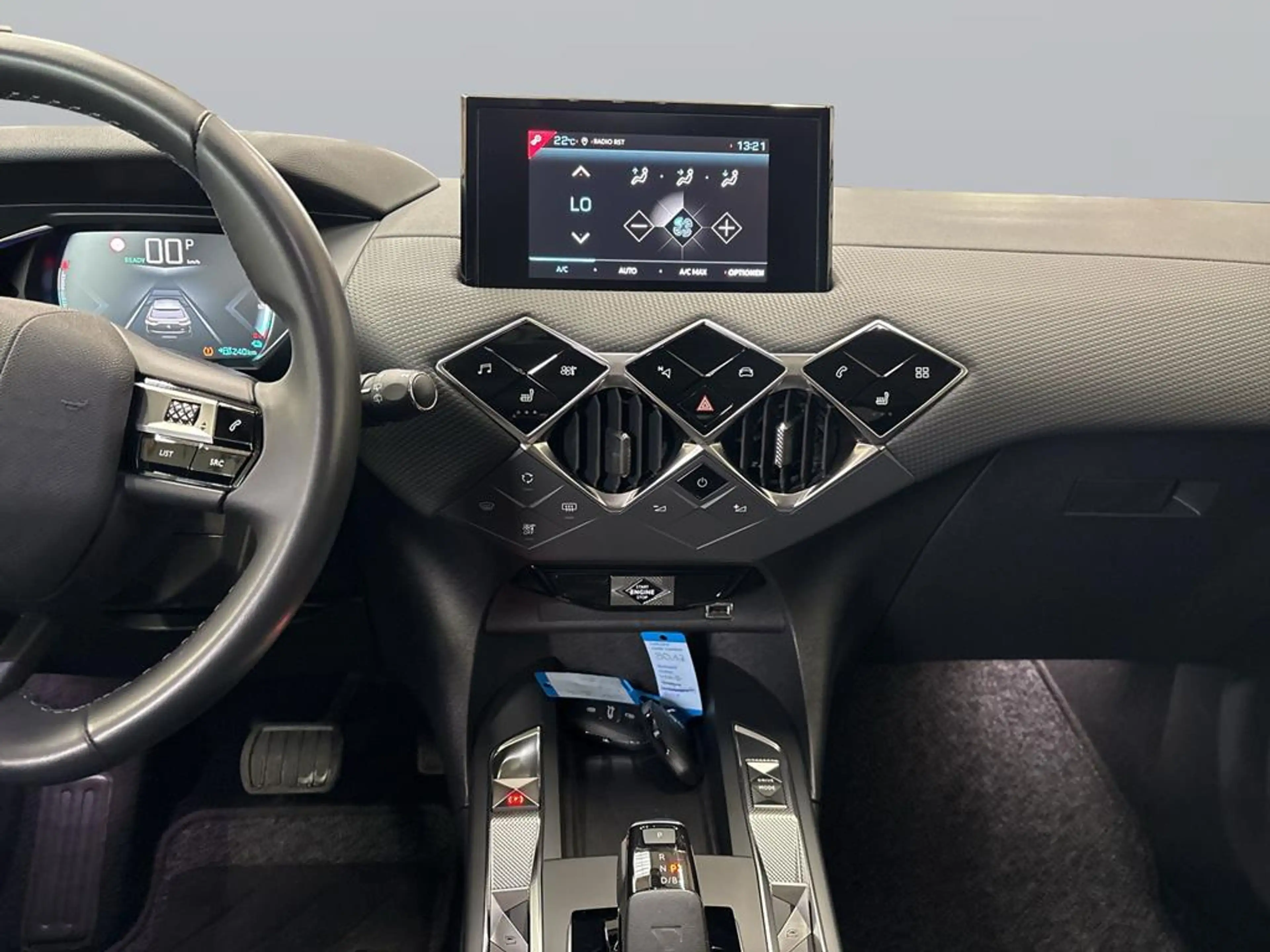 DS Automobiles DS 3 Crossback E-Tense Toits de Paris — photo 12