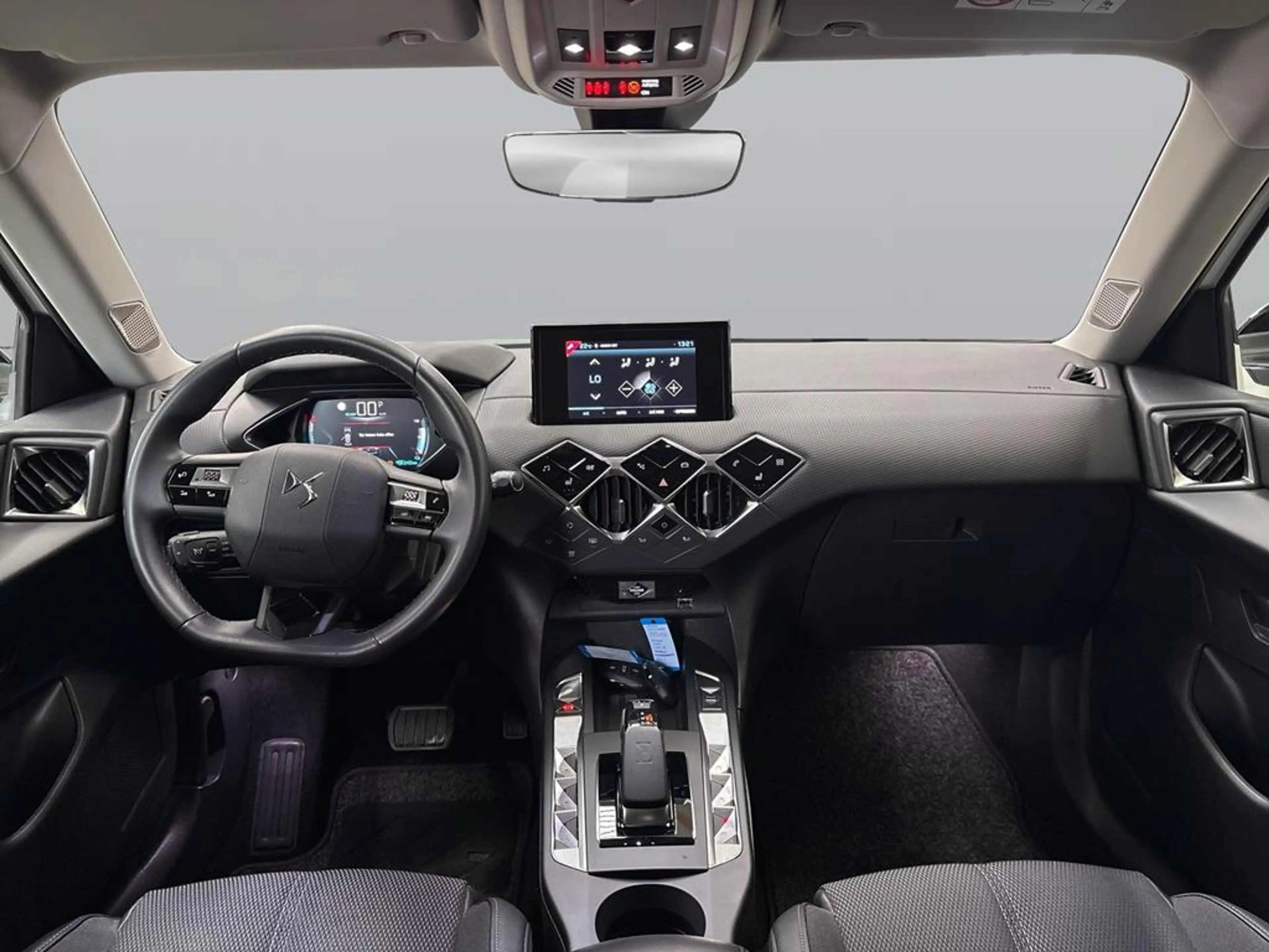 DS Automobiles DS 3 Crossback E-Tense Toits de Paris — photo 10
