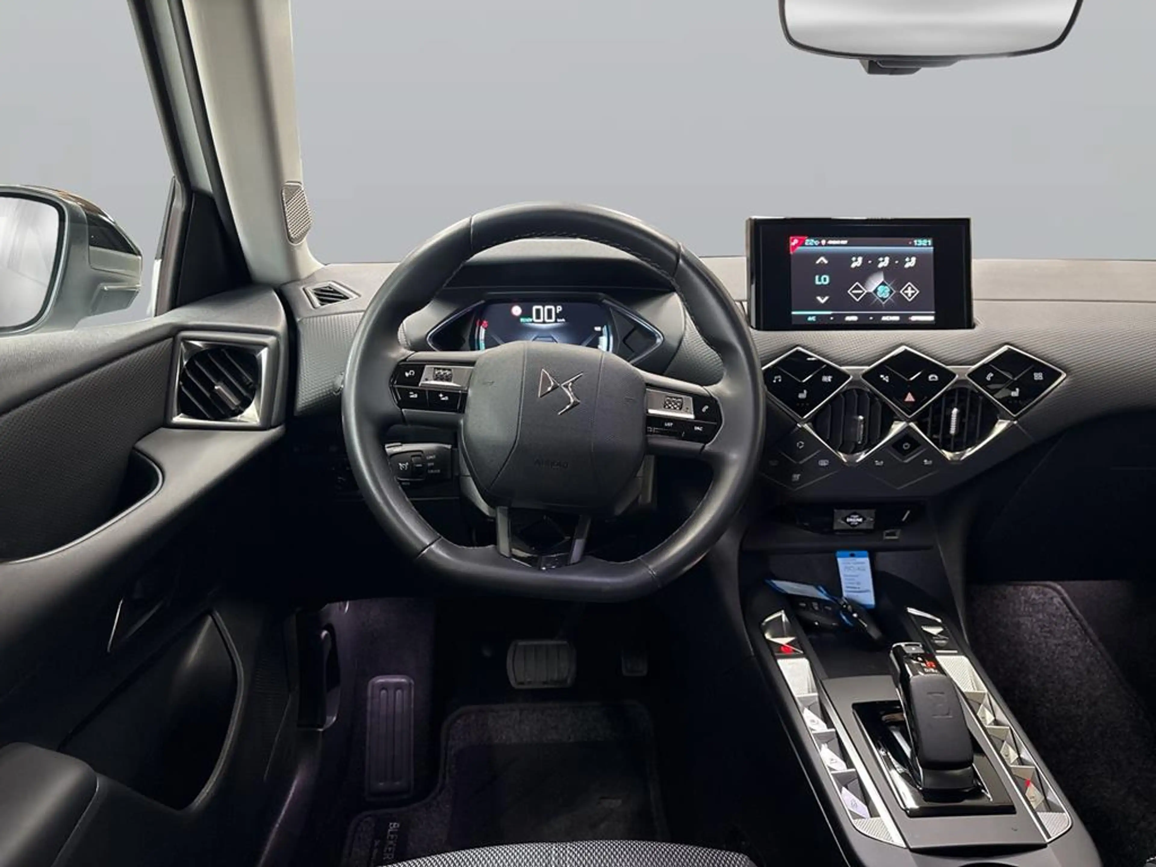 DS Automobiles DS 3 Crossback E-Tense Toits de Paris — photo 13
