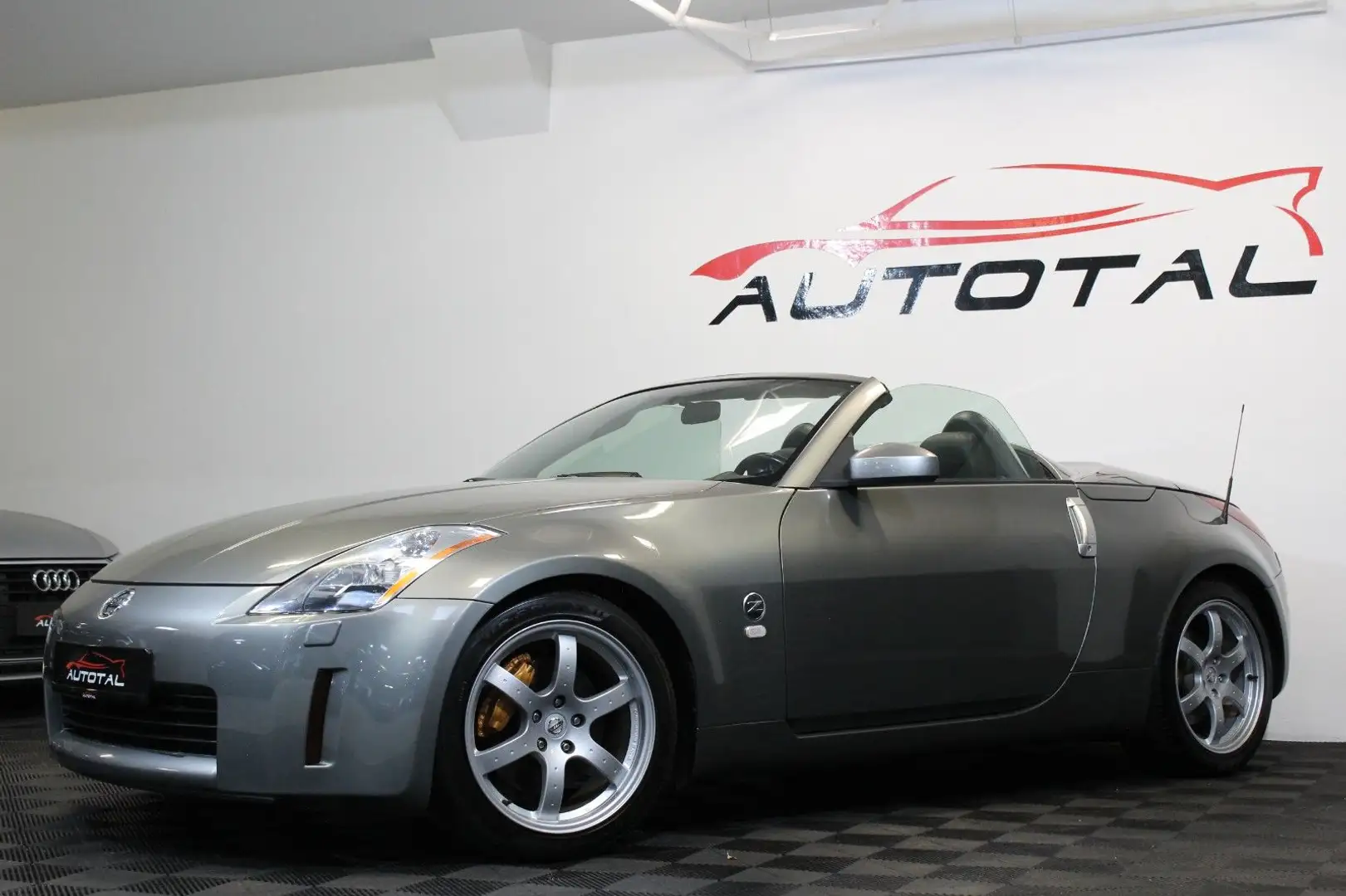 Nissan 350Z *Roadster*Premium Pack*Xenon*Bose*Brembo* Silber - 2