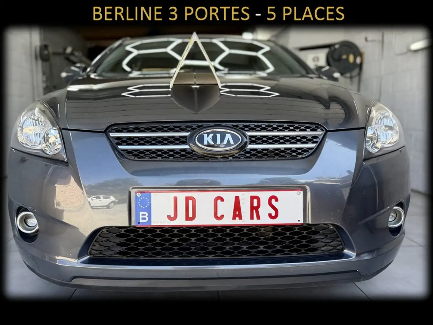Kia Ceed / cee'd Cee'D 1.6 CRDi LX ISG EcoDynamics Grijs - 2