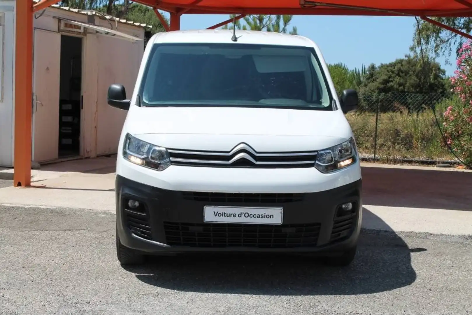 Citroen Berlingo ALL-GRIPPE SURELEVE TAILLE M 650KL 1.6L BLUEHDI 10 Blanc - 1