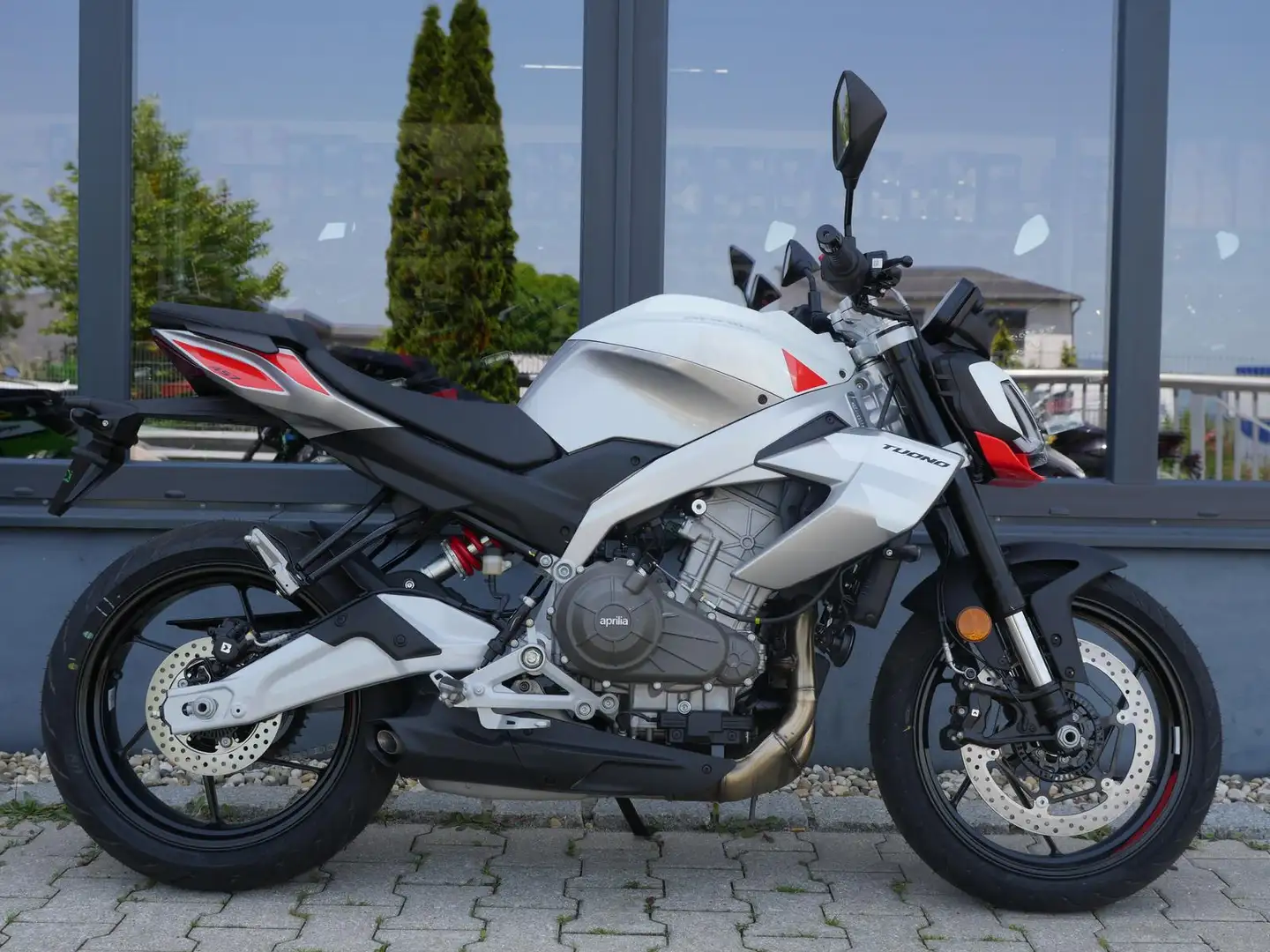 Aprilia Tuono 457 - beide Farben - Lager - 2025 - 2