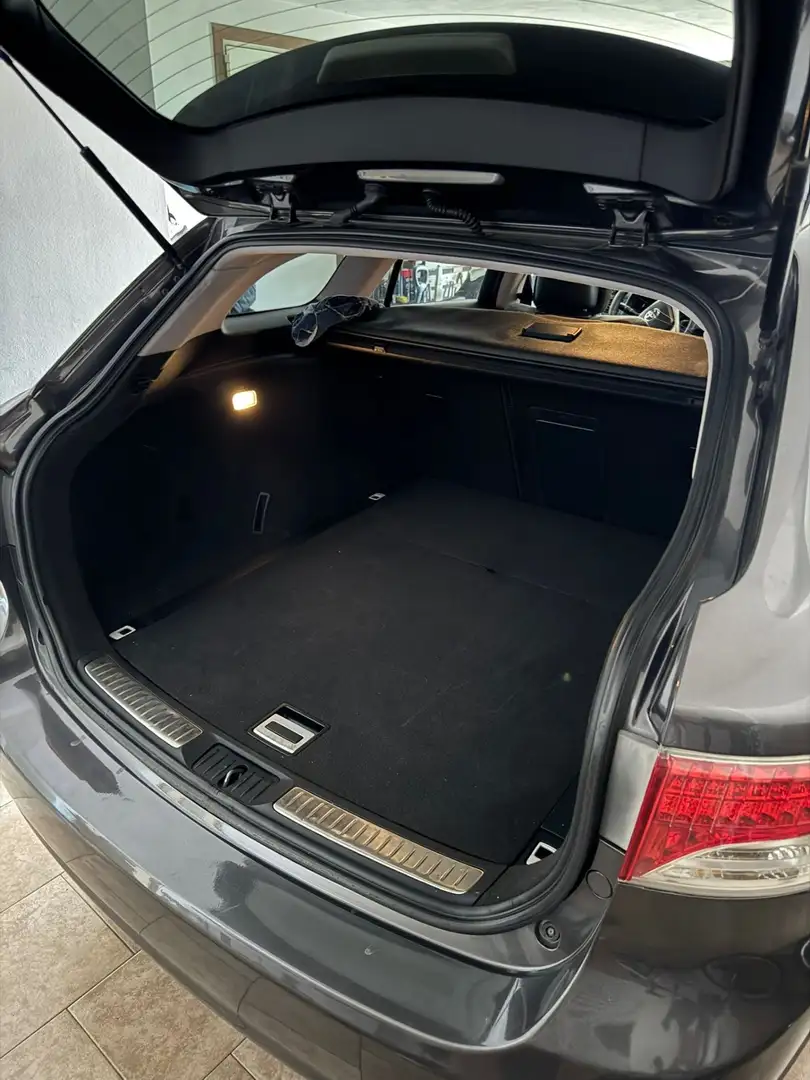 Toyota Avensis 2.0 D-4D Edition - 2
