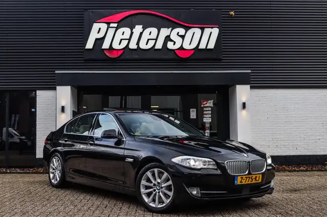 BMW 550 5-serie 550i High Executive PANO ALCANTARA SOFTCLO