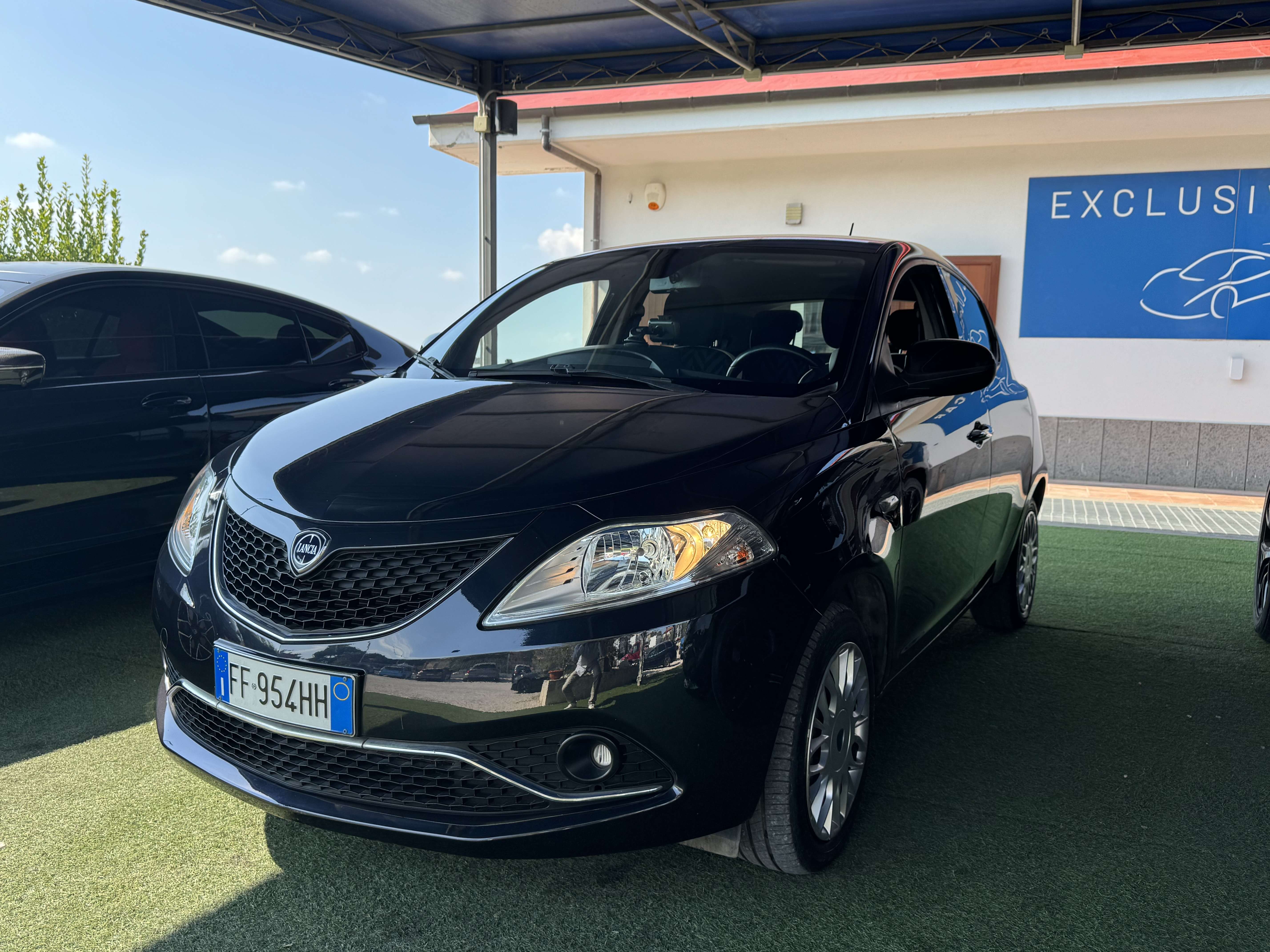 2016 Lancia YPSILON