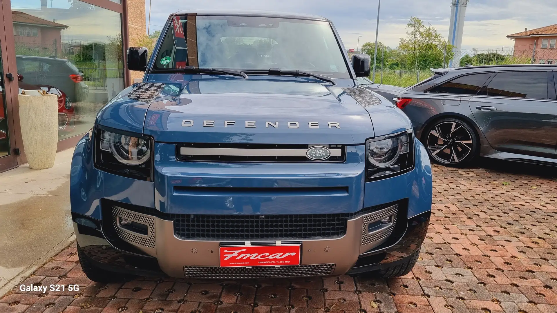Land Rover Defender 110 3.0d i6 mhev X-Dynamic HSE 200 cv Blauw - 1
