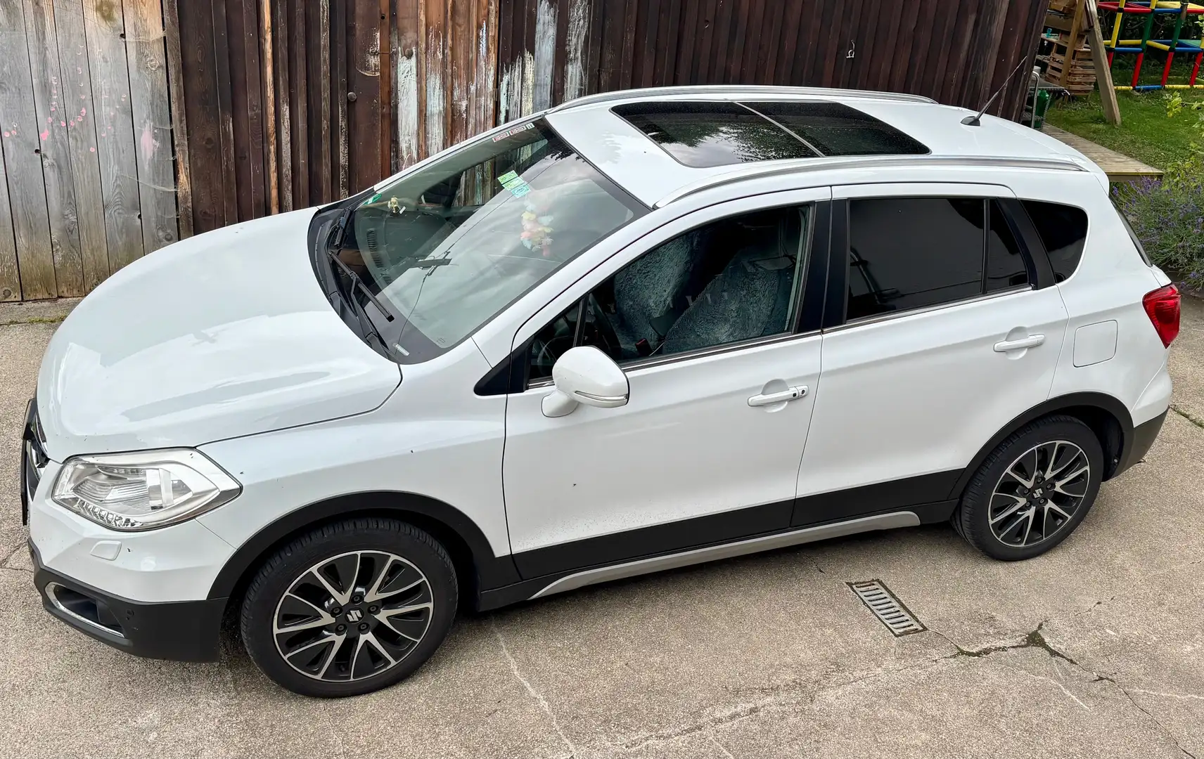 Suzuki SX4 S-Cross SX4 S-Cross 1.6 DDiS 4x4 Comfort+ Bílá - 1