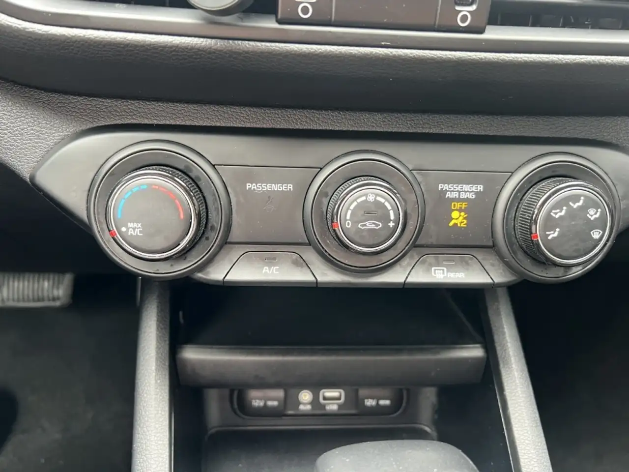 Kia Forte снимка Kia Forte