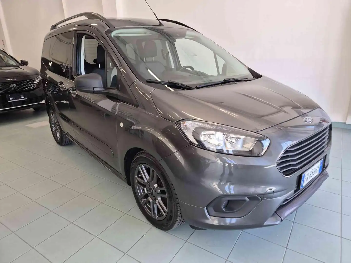 Ford Tourneo Courier 1.0 EcoBoost 100 CV Plus Grigio - 2