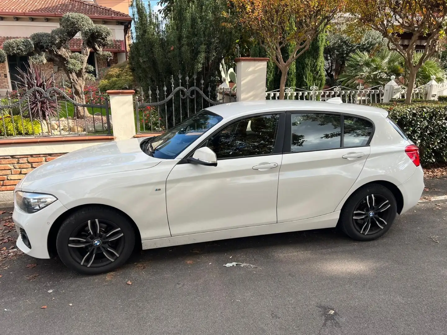 BMW 116 116d 5p Advantage - M-Sport Bianco - 2