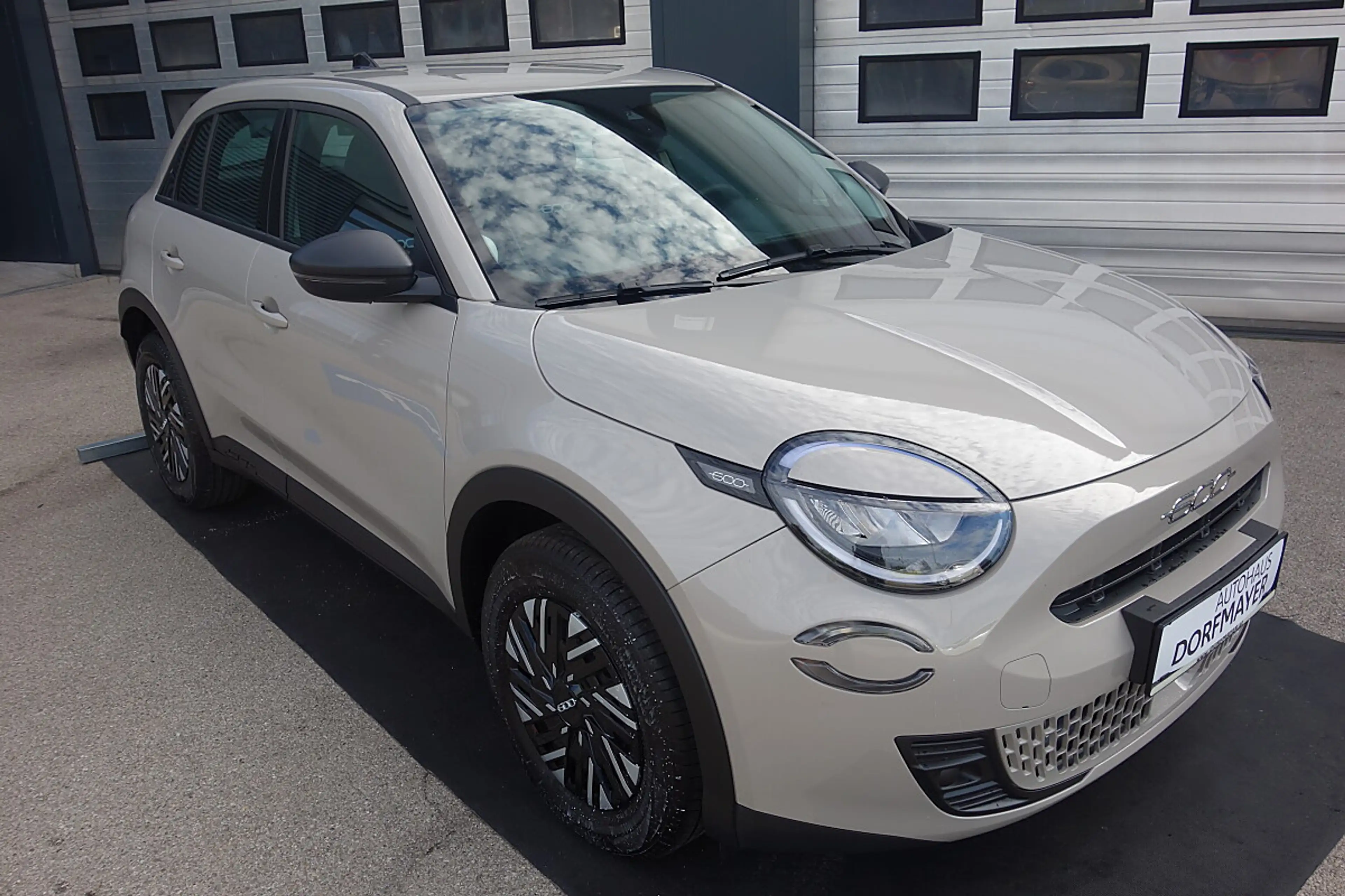 Fiat 600 T-GEN 3 Hybrid mHEV 145 6-Gang eDCT — photo 4