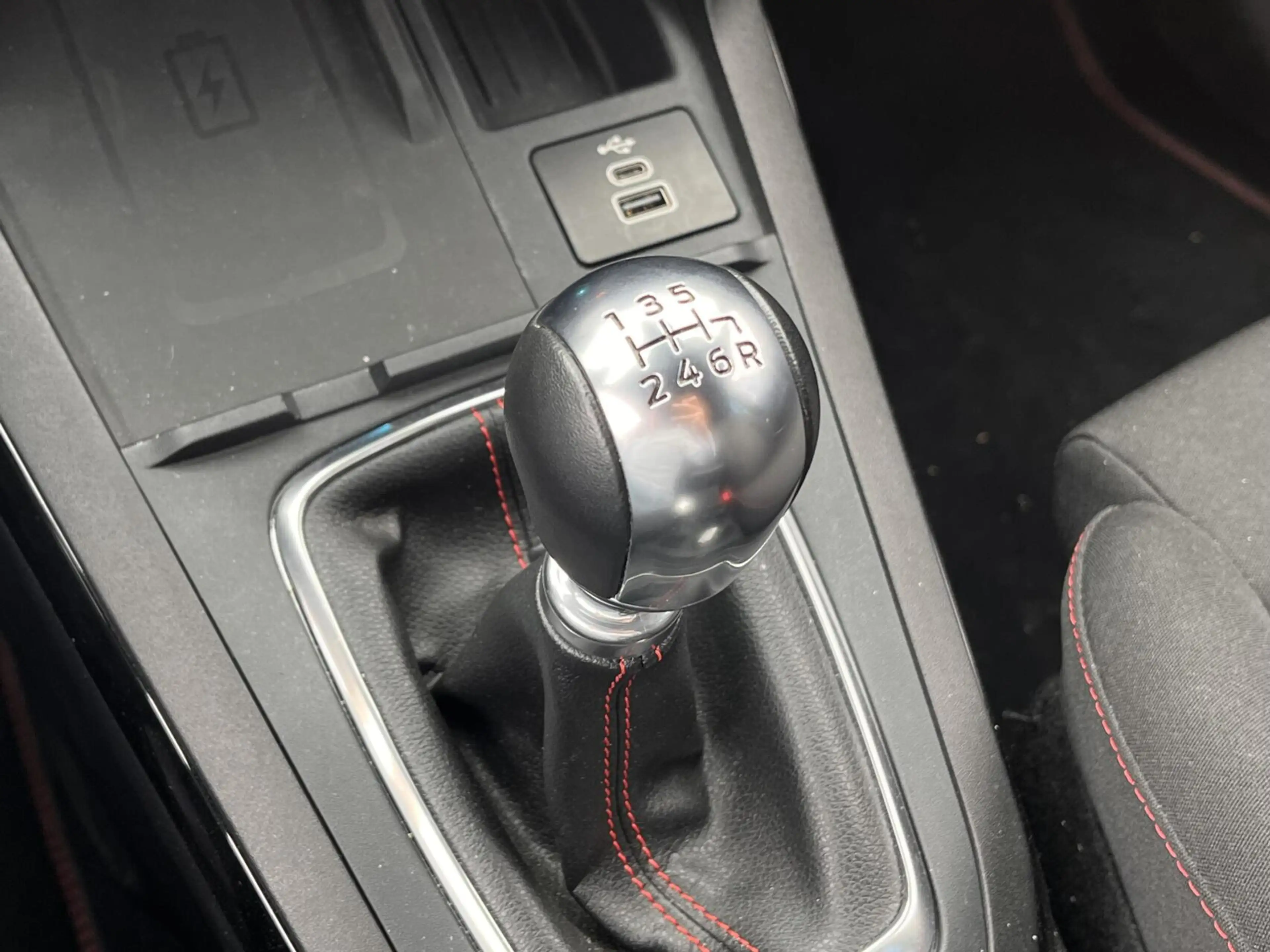 Ford Puma 1.0 EcoBoost Hybrid ST-Line 125PK Winterpack Adapt — photo 23