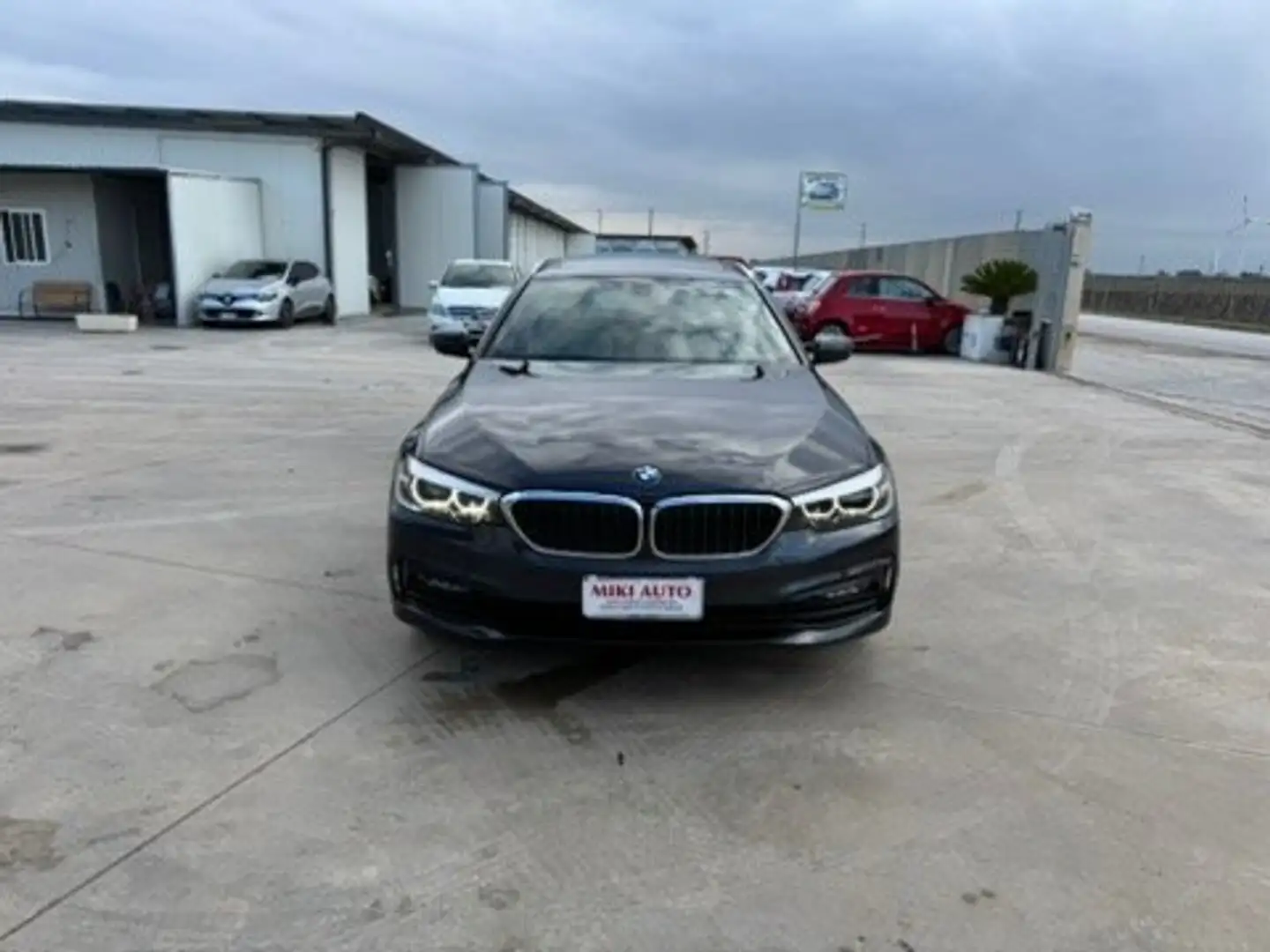 BMW 520 Serie 5 G31 2017 Touring 520d Touring Sport auto Grau - 1