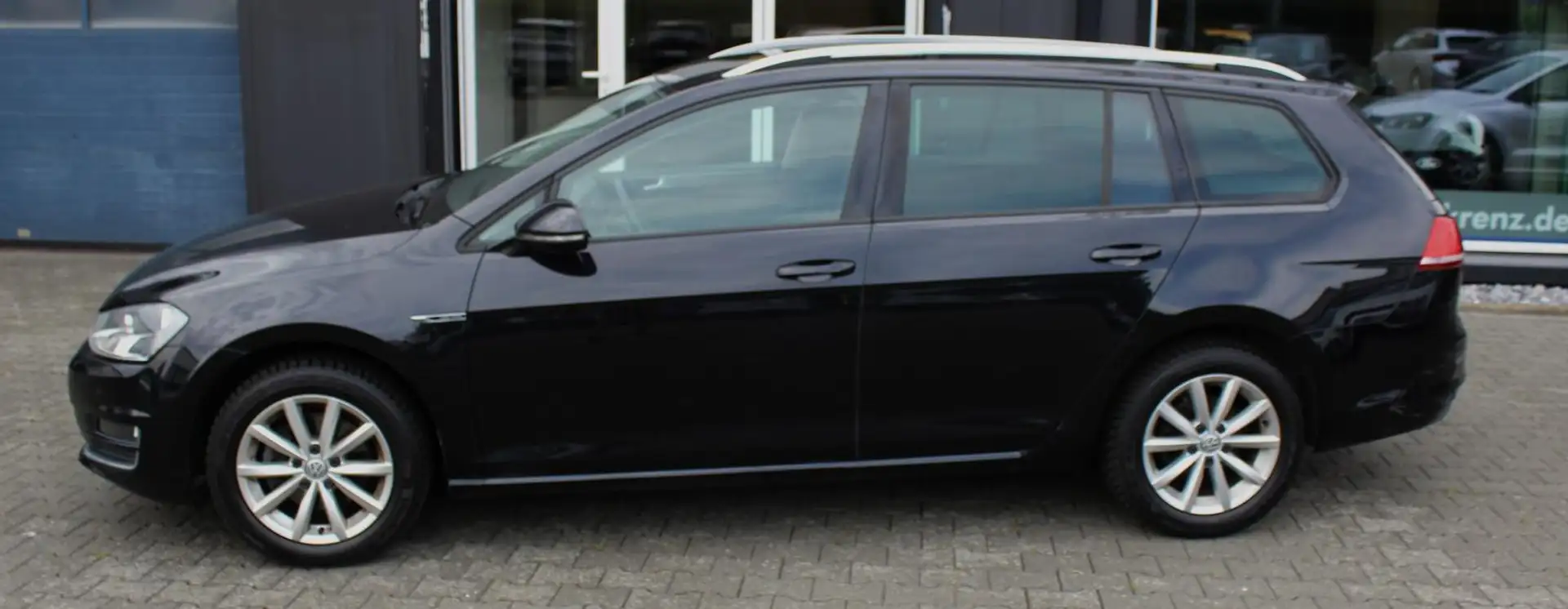 Volkswagen Golf VW Golf VII VaraiantLounge 1.2TSI 81kW/110PS DSG Schwarz - 2