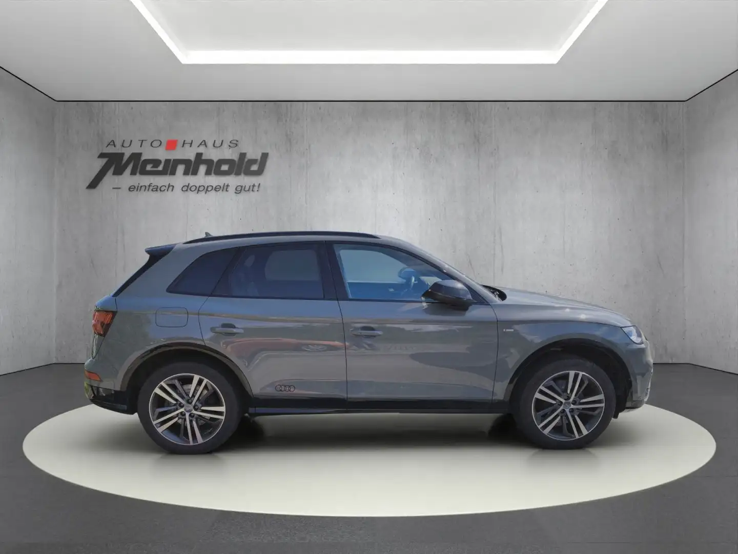 Audi Q5 Sport 40 TDI quattro S tronic S-Line Comp. Gris - 2