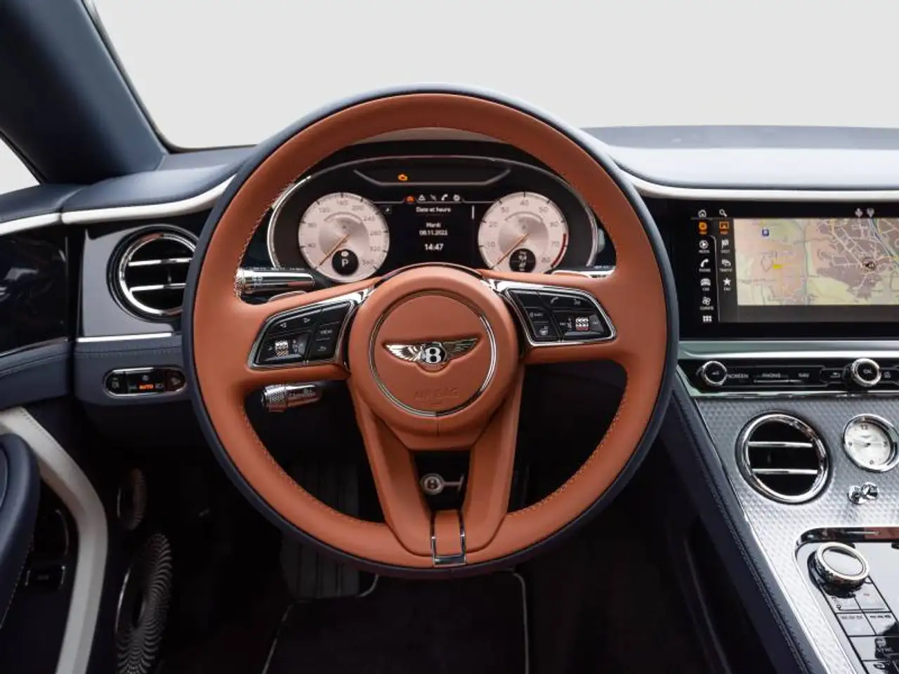 Bentley Continental GT 2023 — фото 9