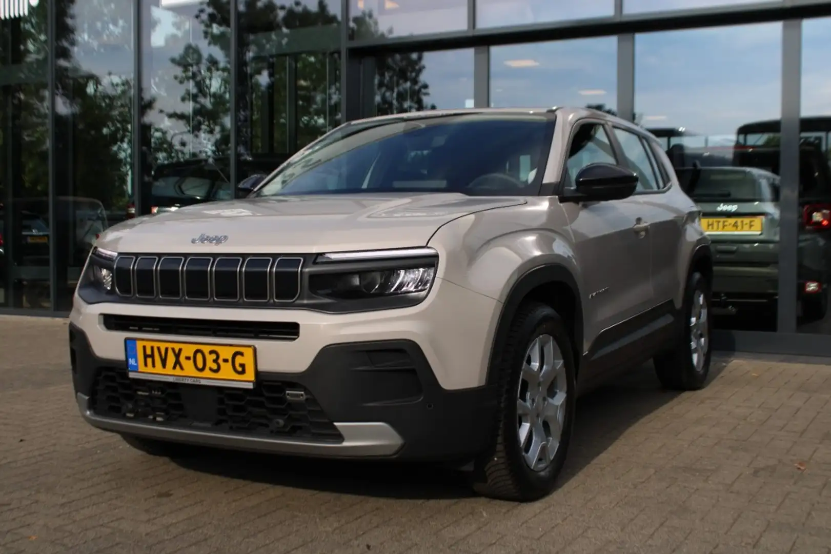 Jeep Avenger 1.2 ALTITUDE / Park sens voor en achter / Apple Ca Gris - 2