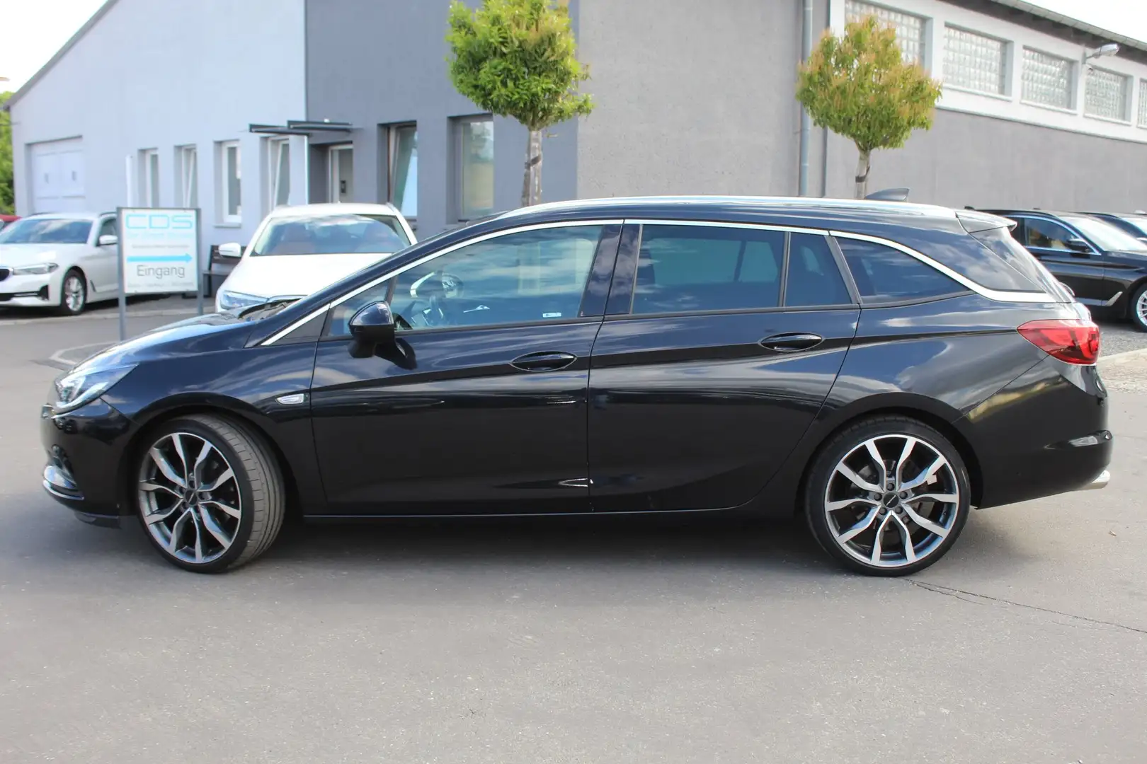 Opel Astra Dynamic 1.6 CDTI Sports Tourer +19 Zoll+AHK+RFK+ Schwarz - 1