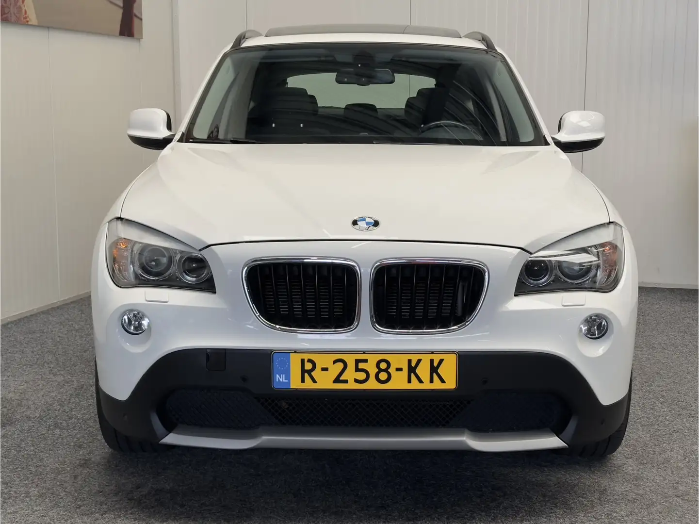 BMW X1 SDRIVE18i EXECUTIVE NAVIGATIE STOELVERWARMING PANO Blanc - 2