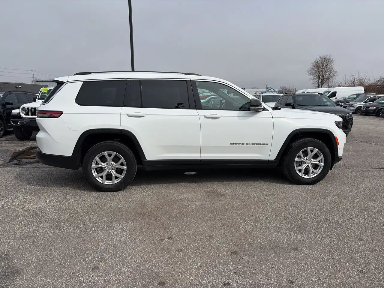Jeep Grand Cherokee снимка Jeep Grand Cherokee