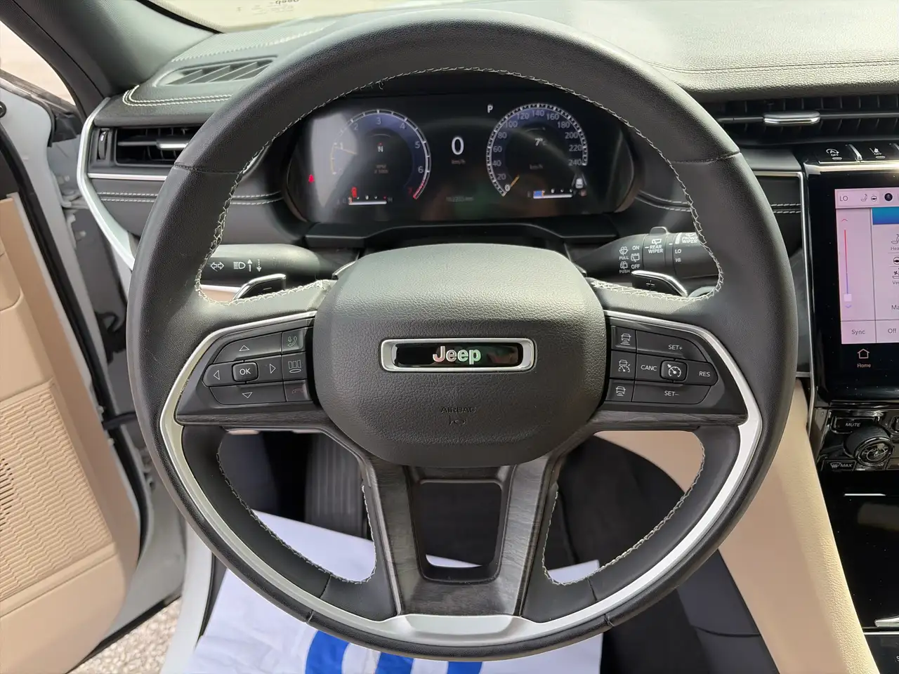 Jeep Grand Cherokee снимка Jeep Grand Cherokee