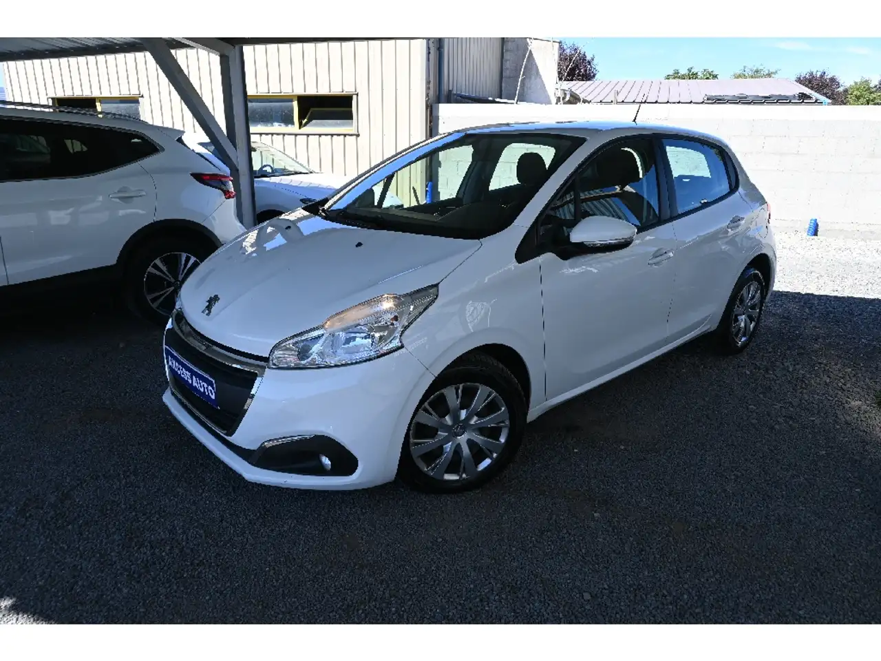 Peugeot 208 BLUEHDI 100 Setamp;S BVM5 PREMIUM PACK — photo 1 of 10