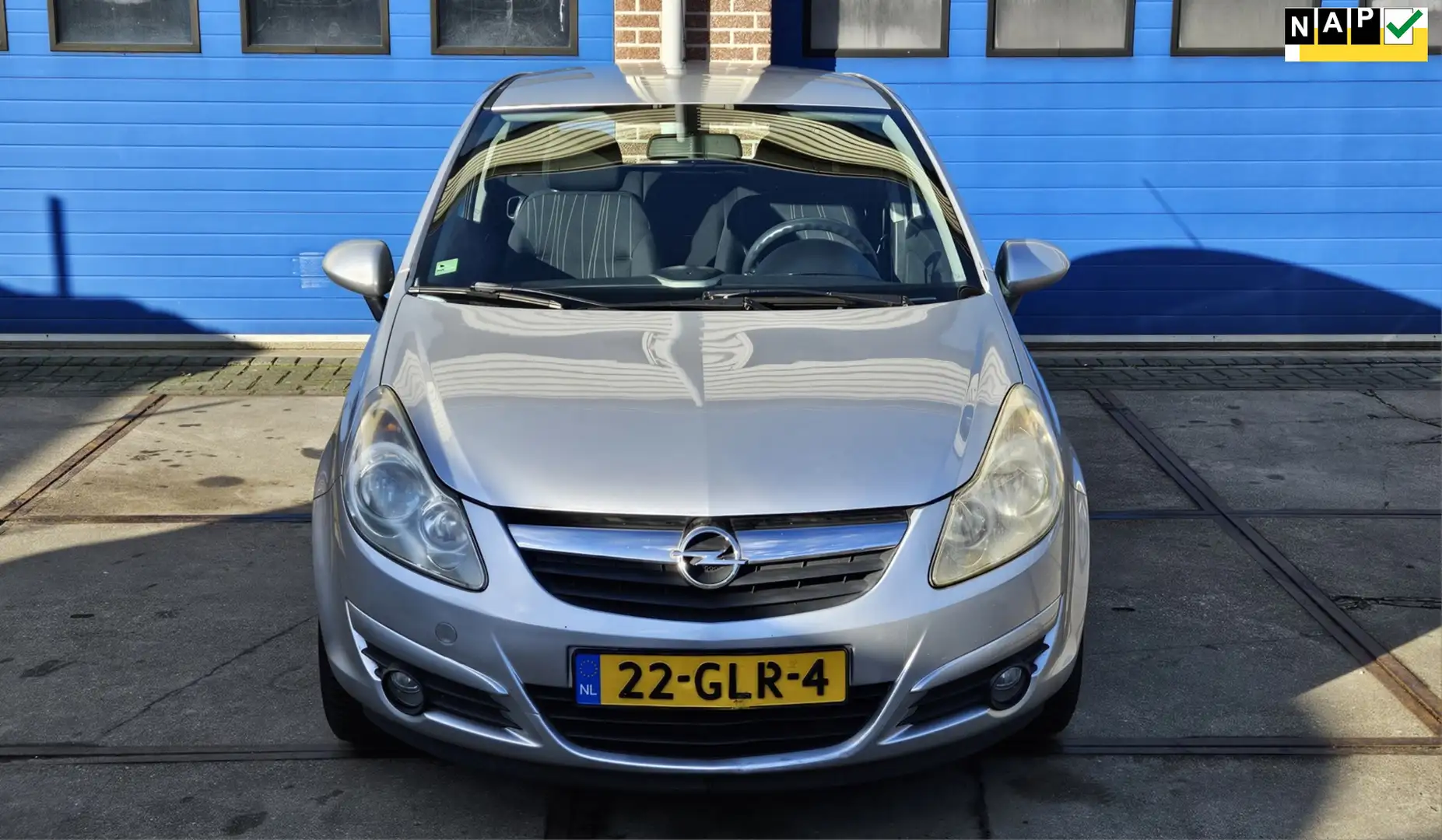 Opel Corsa 1.2-16V Enjoy *Airco* Gris - 1