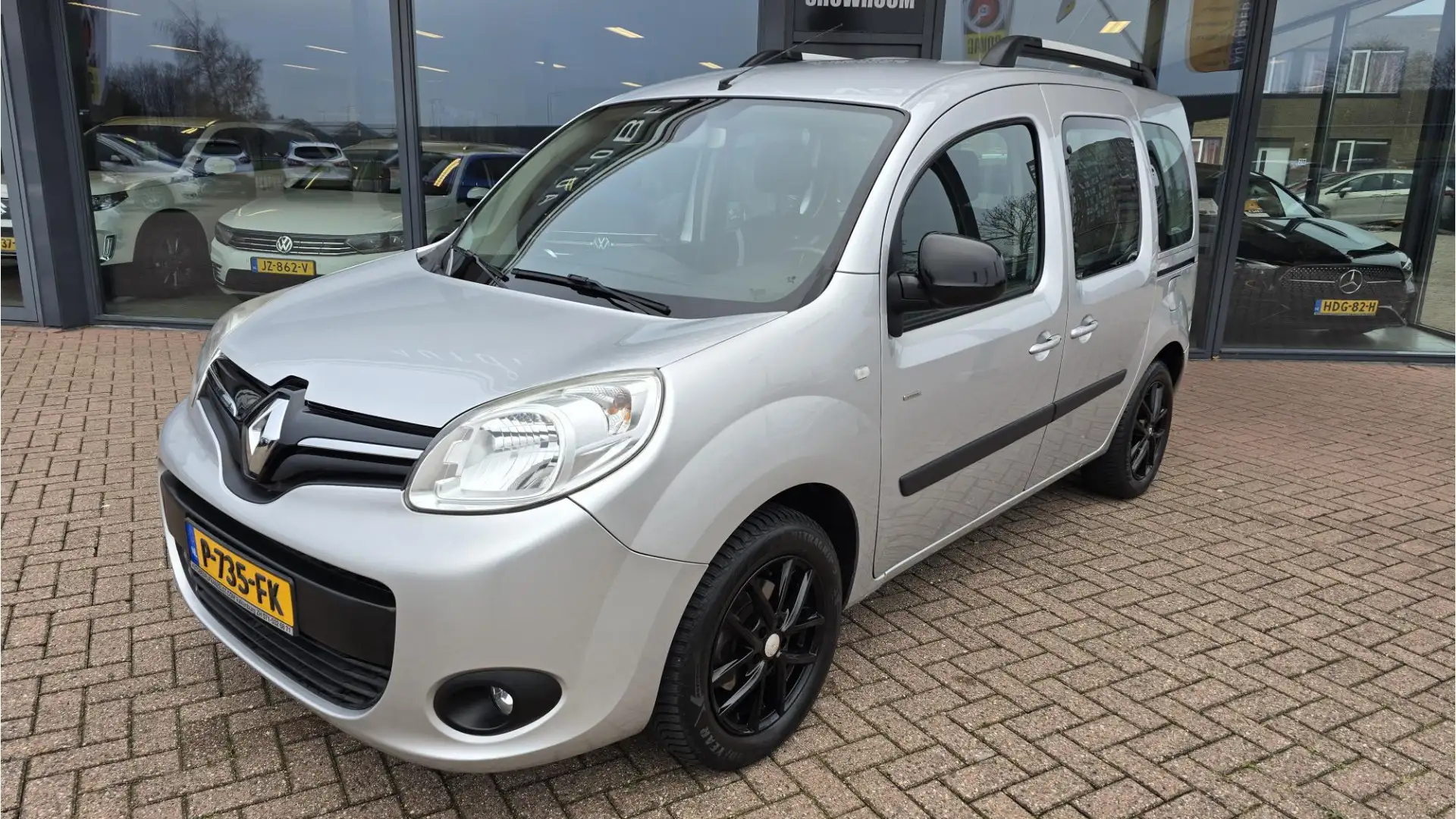 Renault Kangoo Family 1.2 TCe Limited Start&Stop *Cruise control* Grijs - 2