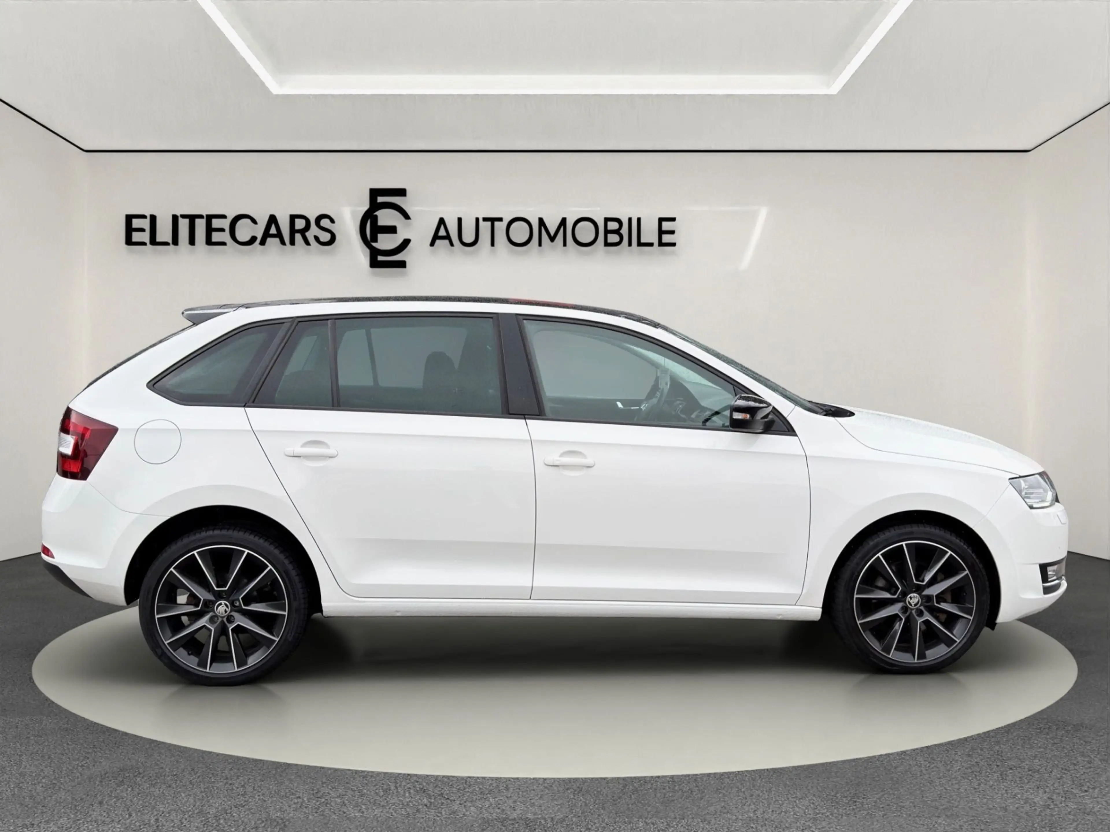 Skoda Rapid/Spaceback 1.0 TSI SPACEBACK LINE / PANOGLAS / TEMPOMAT / RÜ — photo 3
