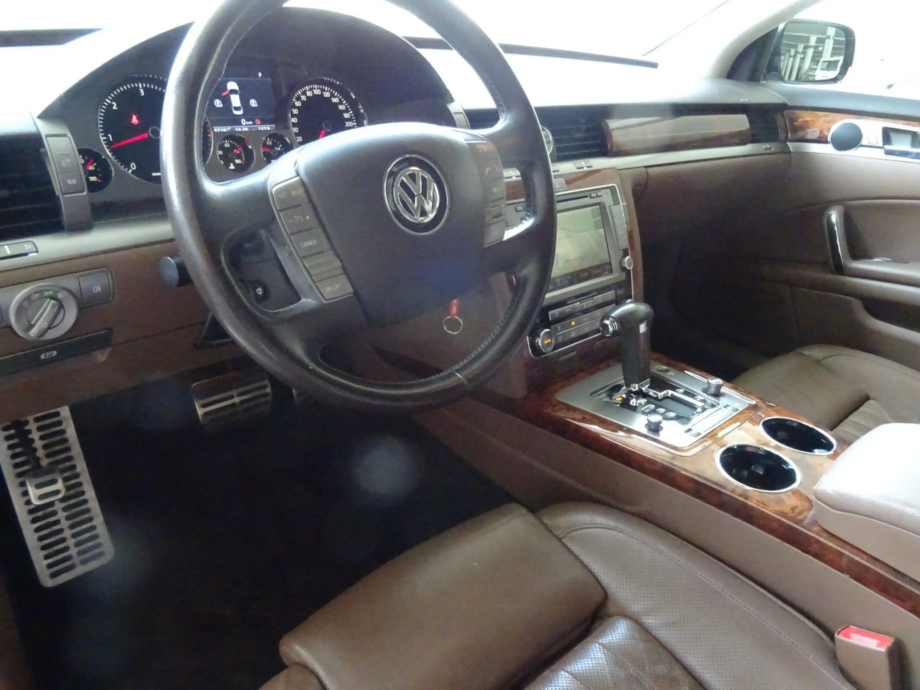 Volkswagen Phaeton V6 TDI 5-Sitzer 4Motion-Top Ausstattung — photo 9
