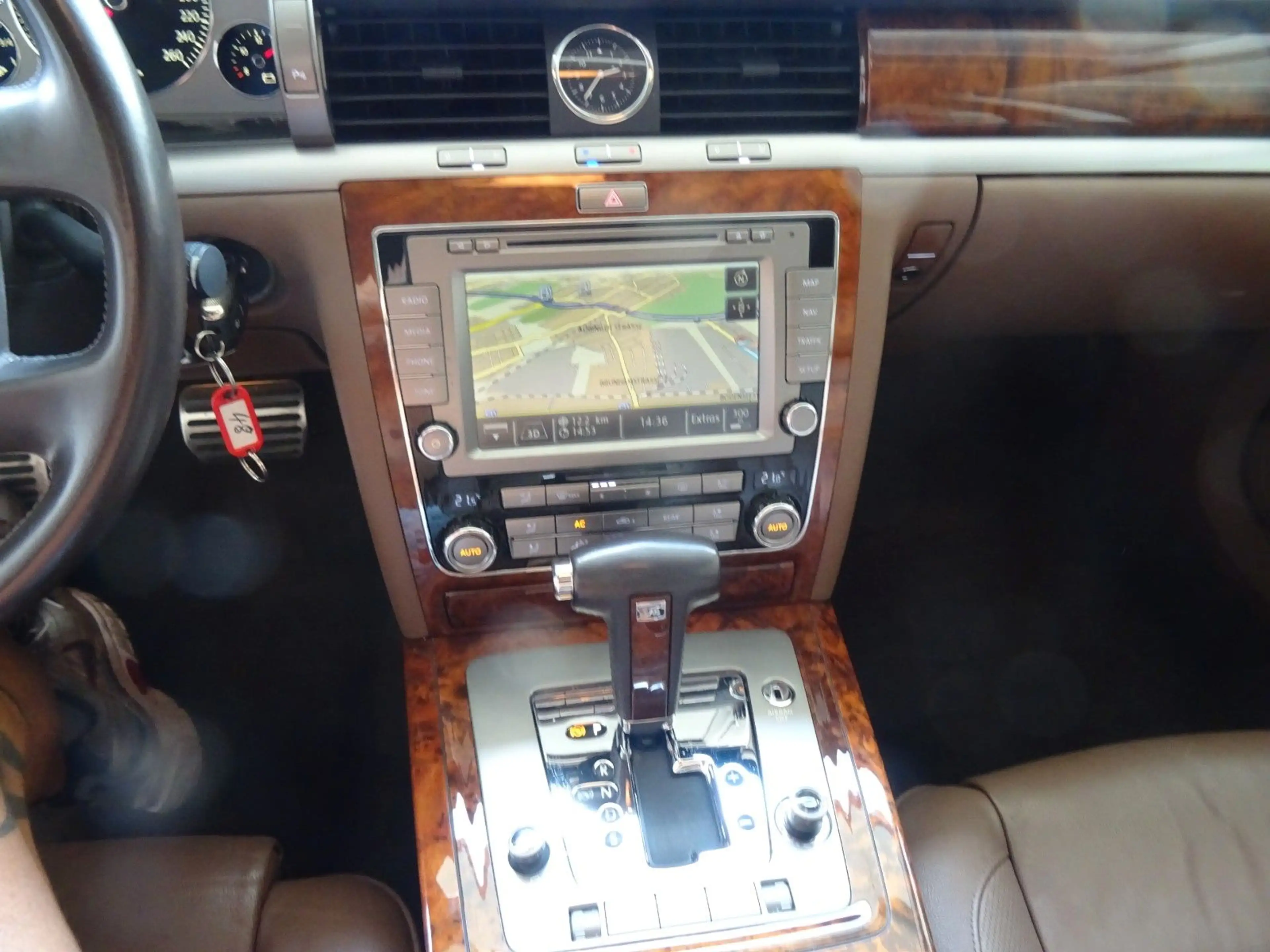 Volkswagen Phaeton V6 TDI 5-Sitzer 4Motion-Top Ausstattung — photo 8