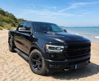 REBEL VOLLOPTION 5,7 HEMI /AIRMATIC/OFFROAD
