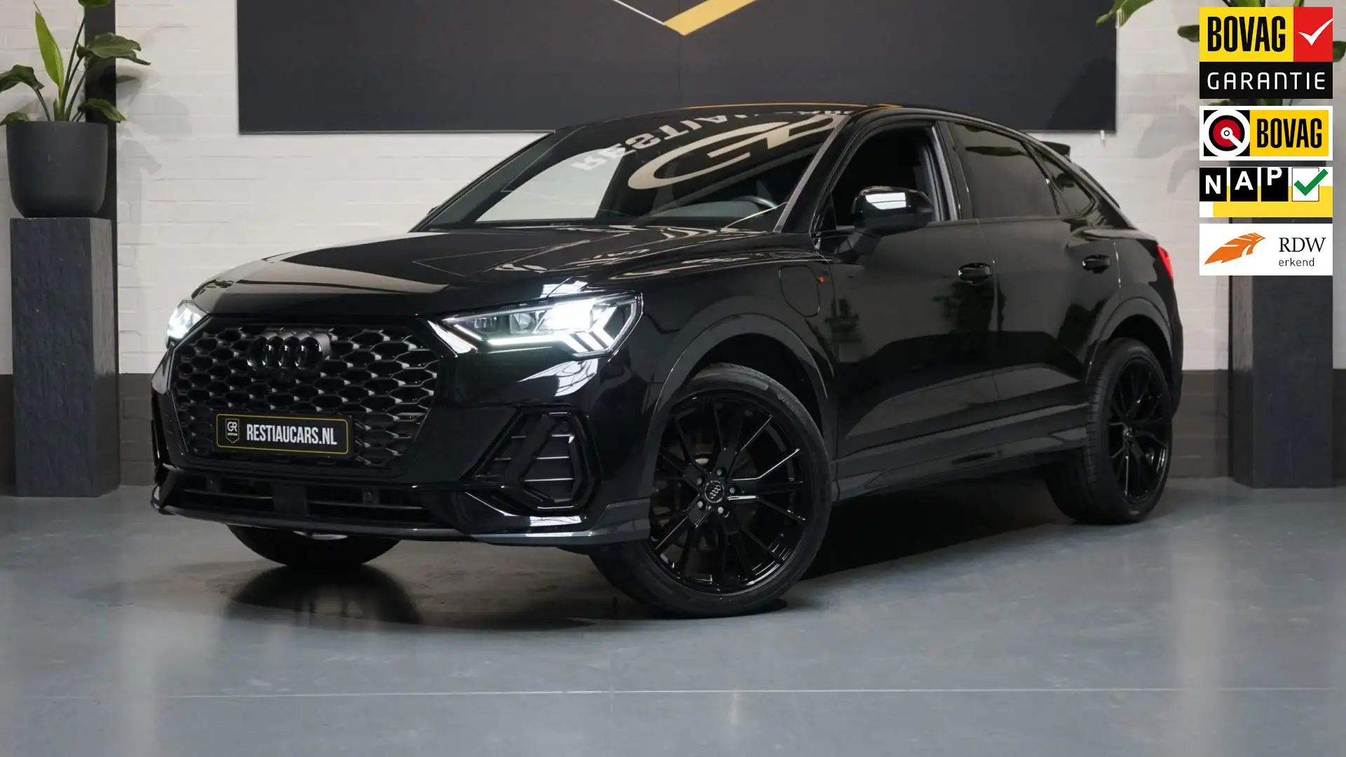 Audi Q3 Sportback 45 TFSI e 3x s-Line BLACK OPTIK AUTOMAAT Negro - 1