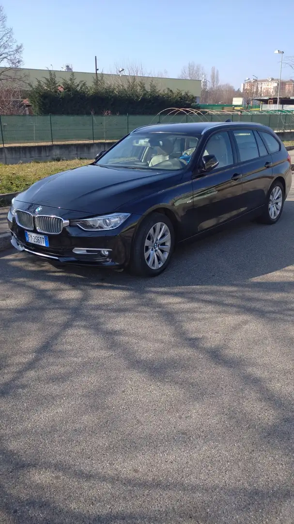 BMW 320 320d Touring Aut. Modern Line - 2