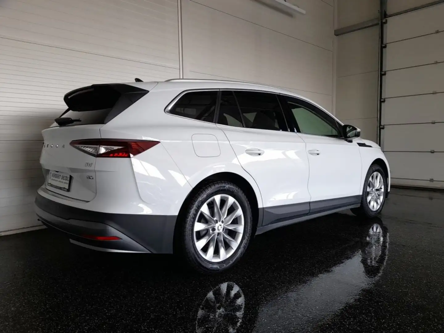 Skoda Enyaq 80 IV "LOUNGE" 82 kWh *LEDER MIT MEMORY & MASSAGE / MATRIX-LED / DCC / HEAD-UP / 360° KAMERA / ACC / E-KLAPPE* Weiß - 2