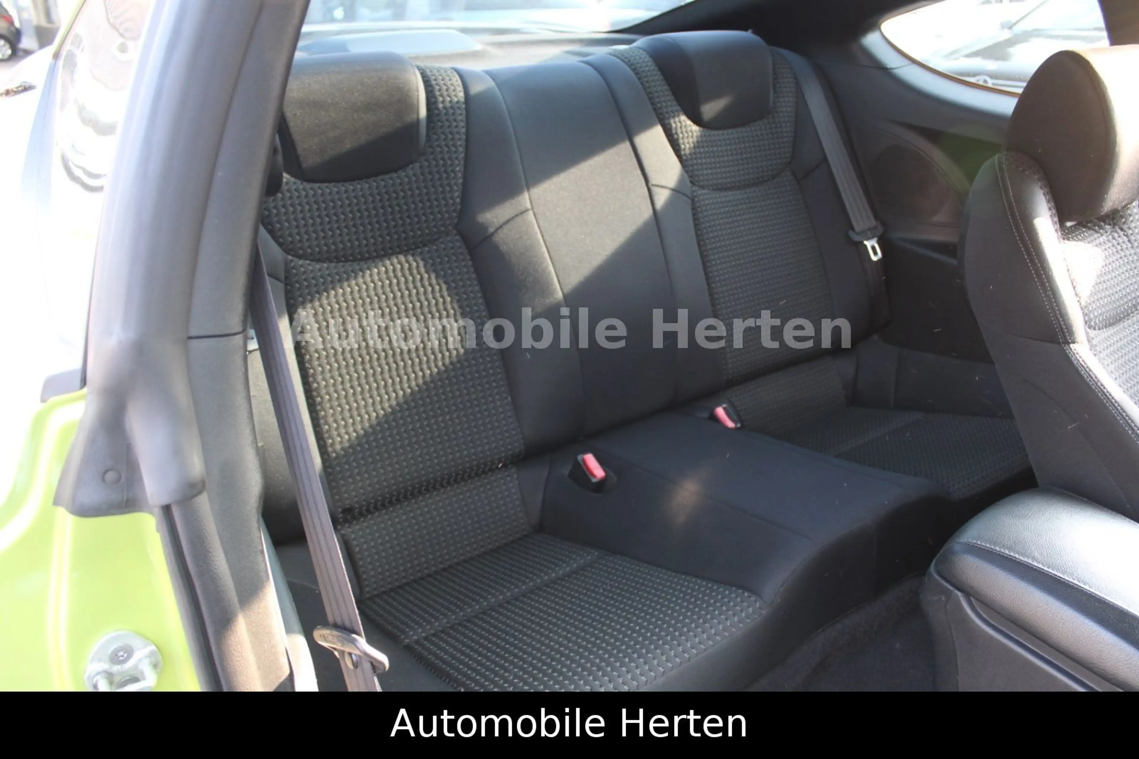 Hyundai Genesis Coupe 2.0 Turbo*6GANG*SUPER OPTIK*KLIMA* — photo 10