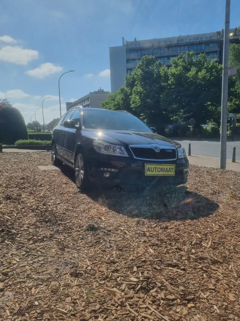 Skoda Octavia Combi 2.0 TSI DSG RS - 2